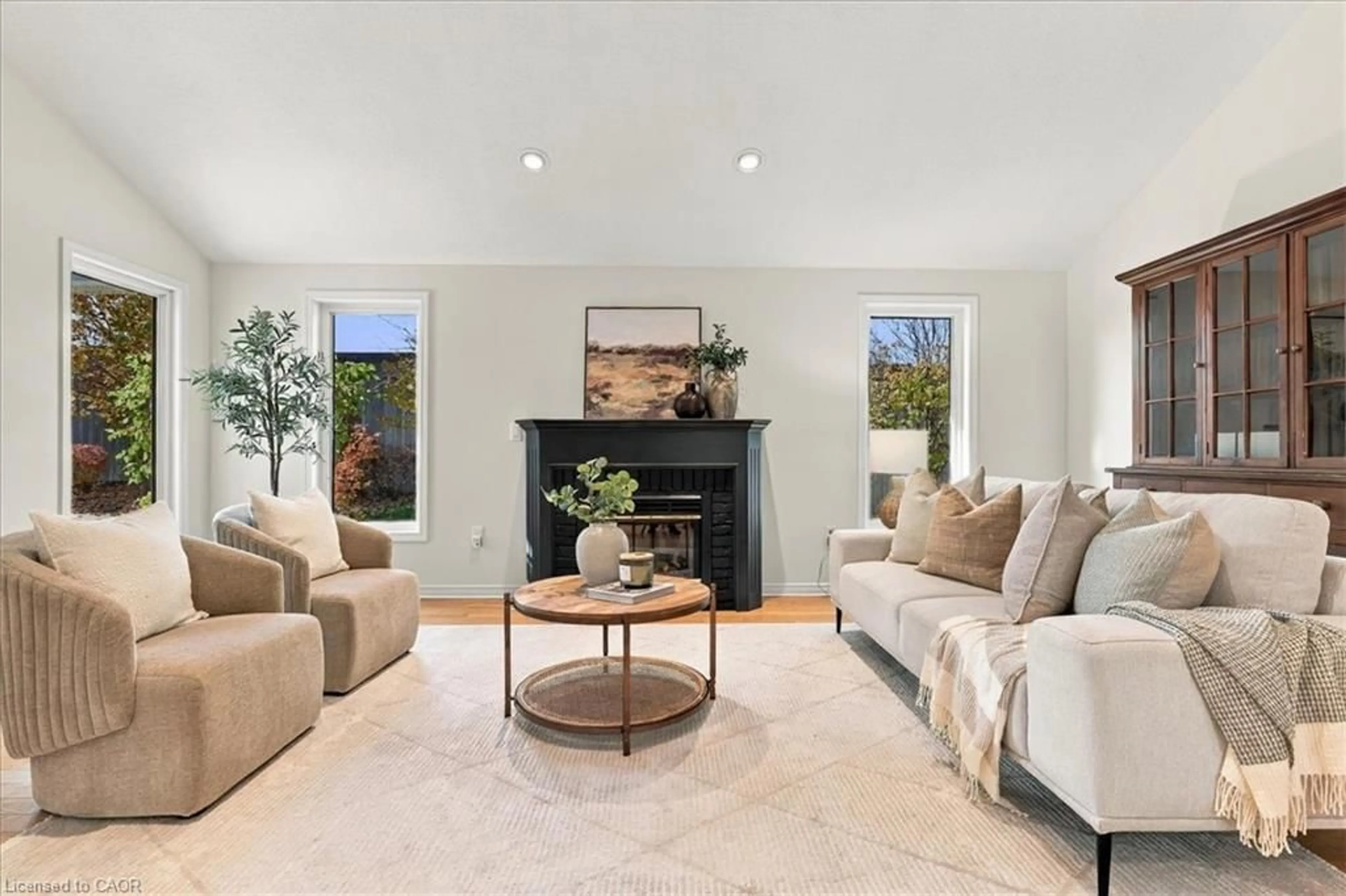 Living room with furniture, unknown for 150 Wesley Cres, Waterloo Ontario N2J 4G8