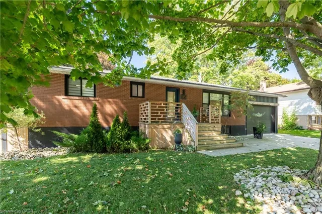 238 Morenz Dr, Mitchell 2