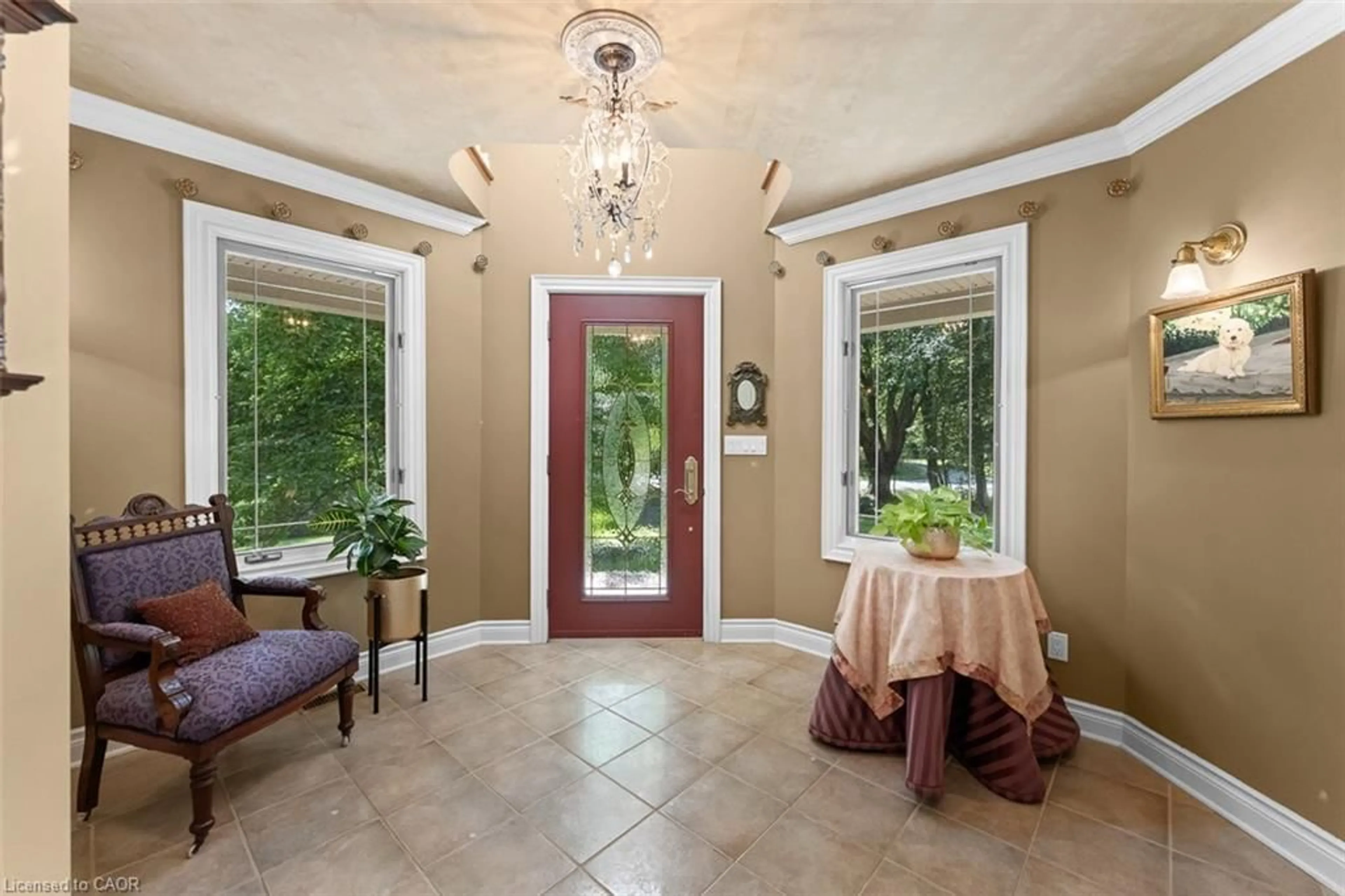 Indoor foyer for 1110 Centre St, Fenwick Ontario L0S 1C0