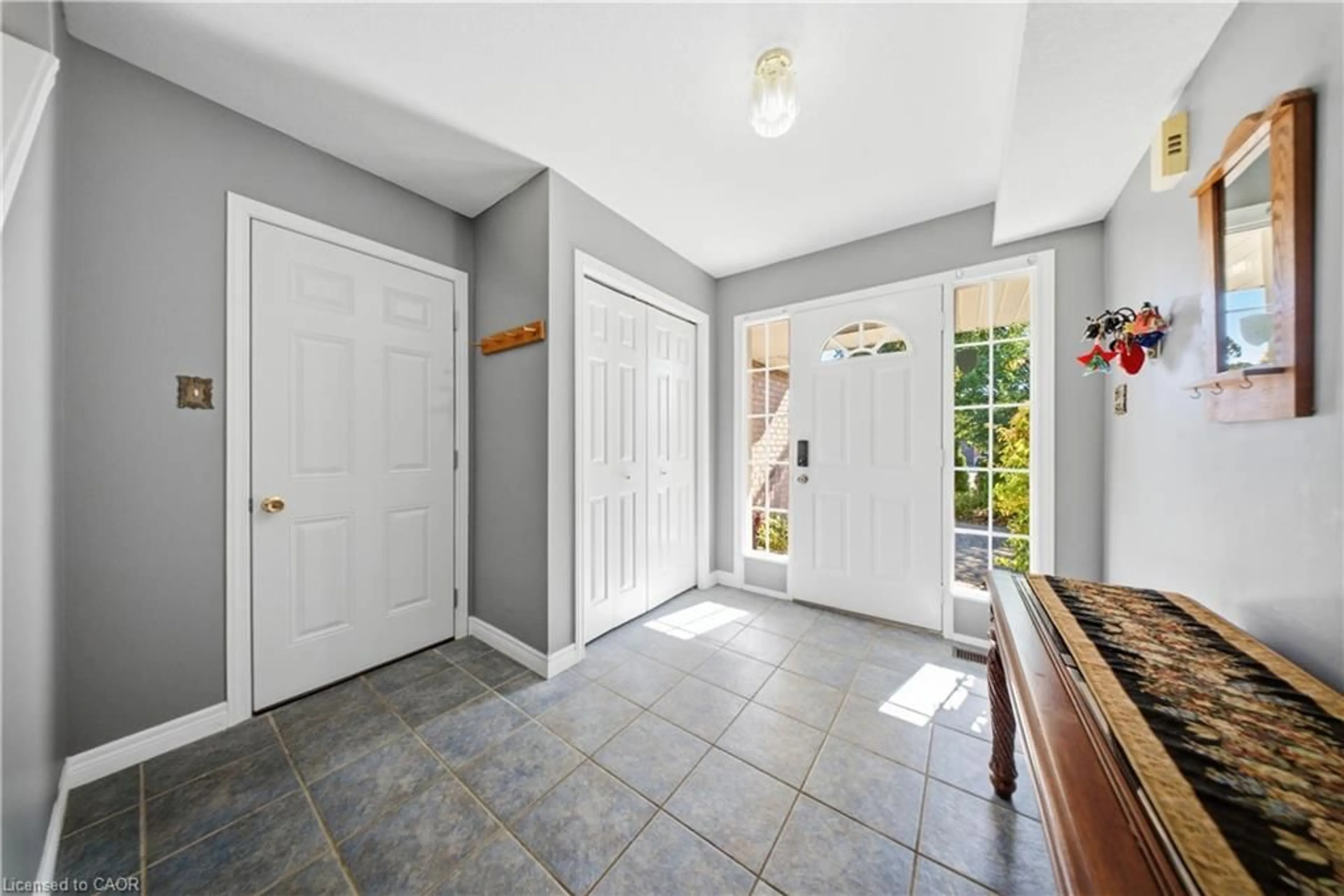 Indoor entryway for 134 Bellamy Cres, Fergus Ontario N1M 3S6
