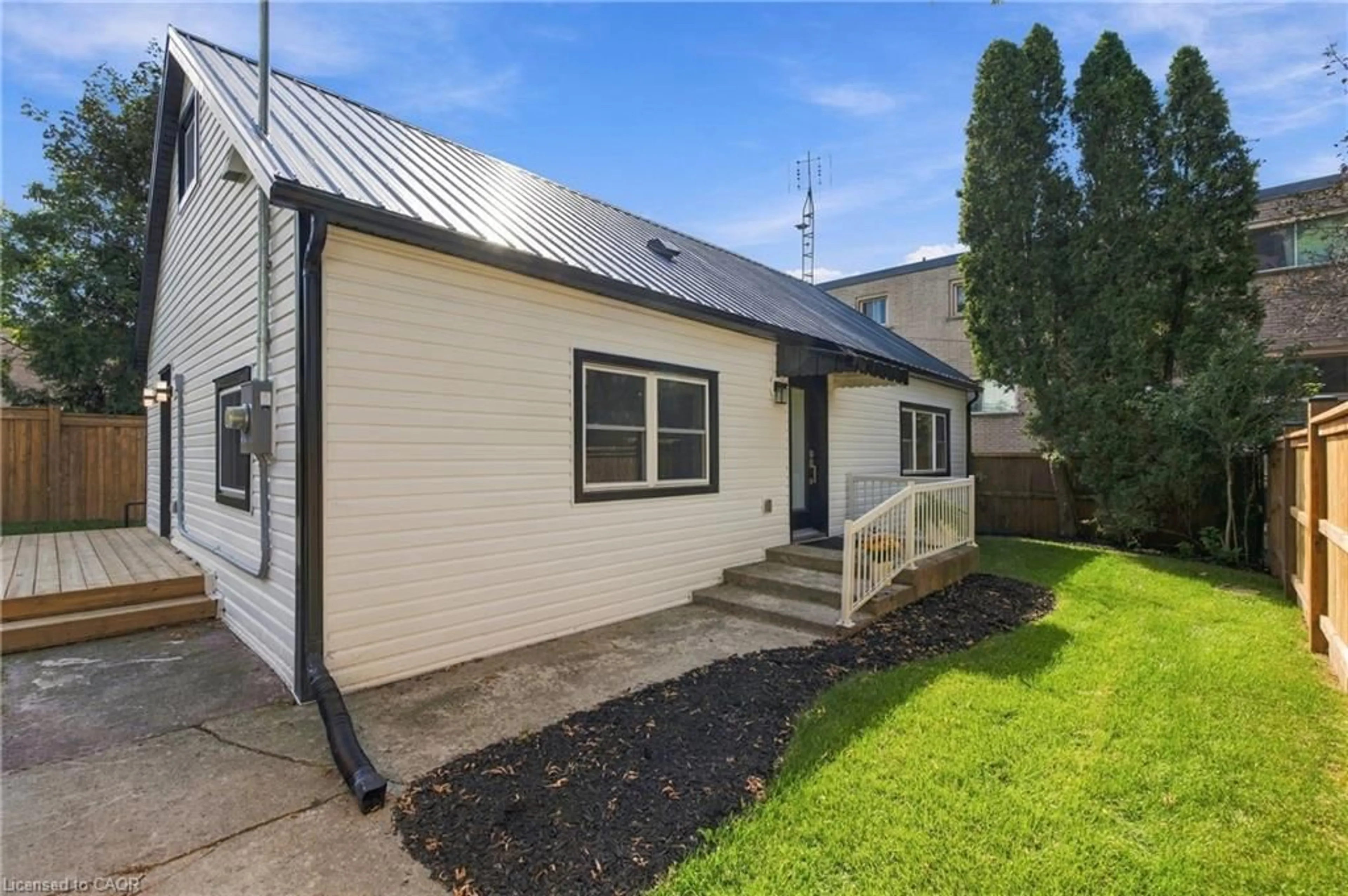 Unknown for 116 Dufferin St, Smithville Ontario L0R 2A0