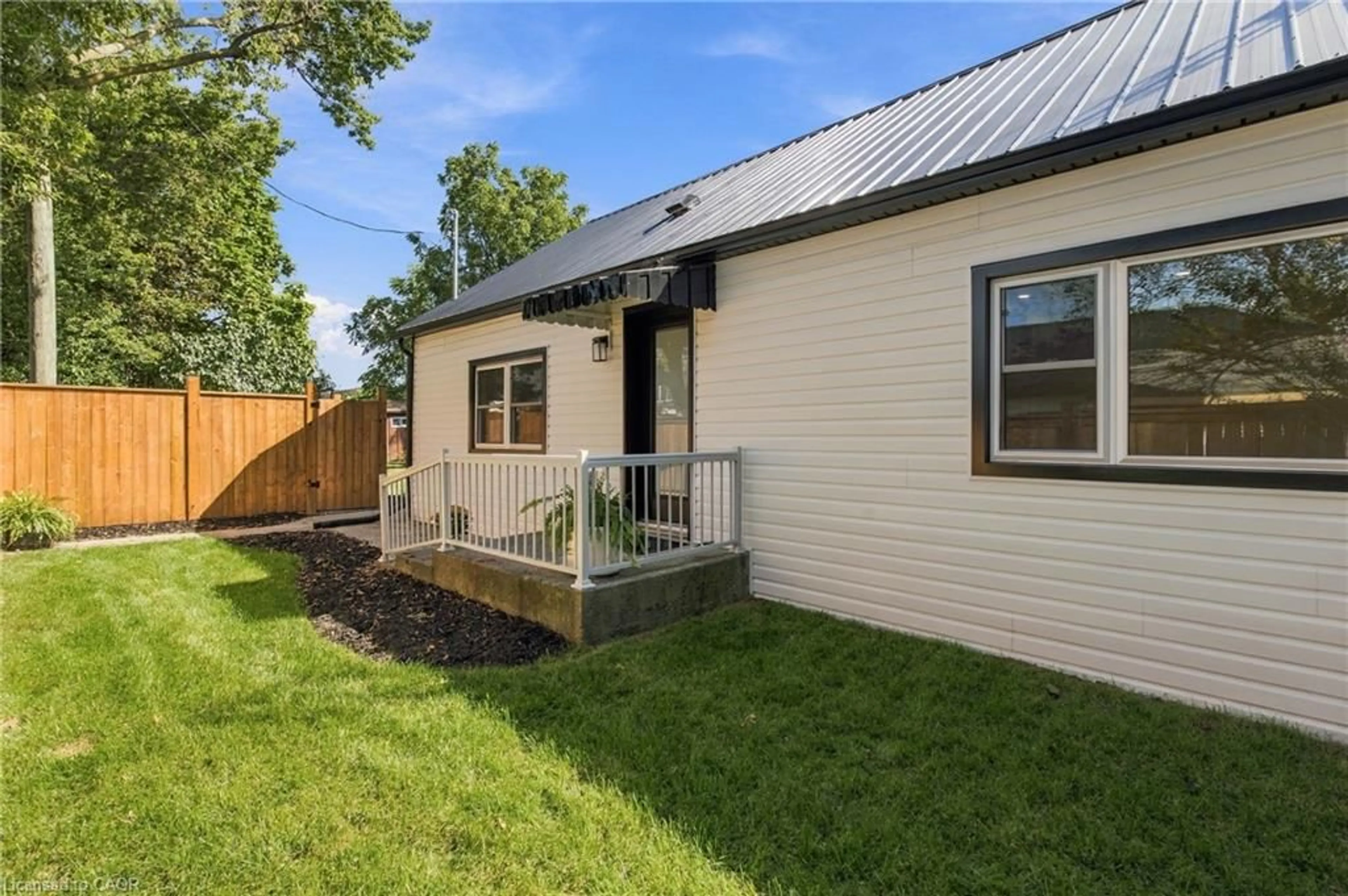 Unknown for 116 Dufferin St, Smithville Ontario L0R 2A0