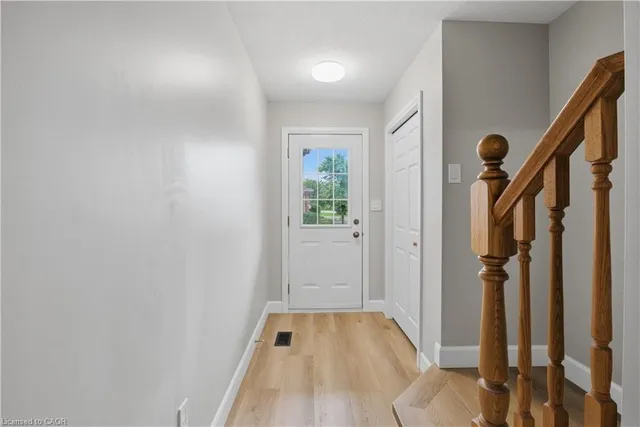 30 Imperial Rd #3, Guelph 5