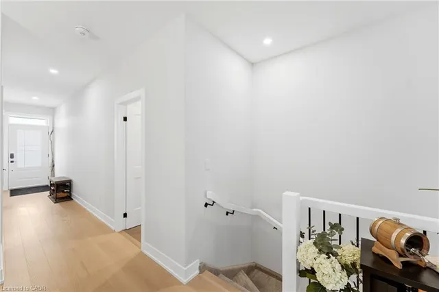 226 Lafayette St, Jarvis 4