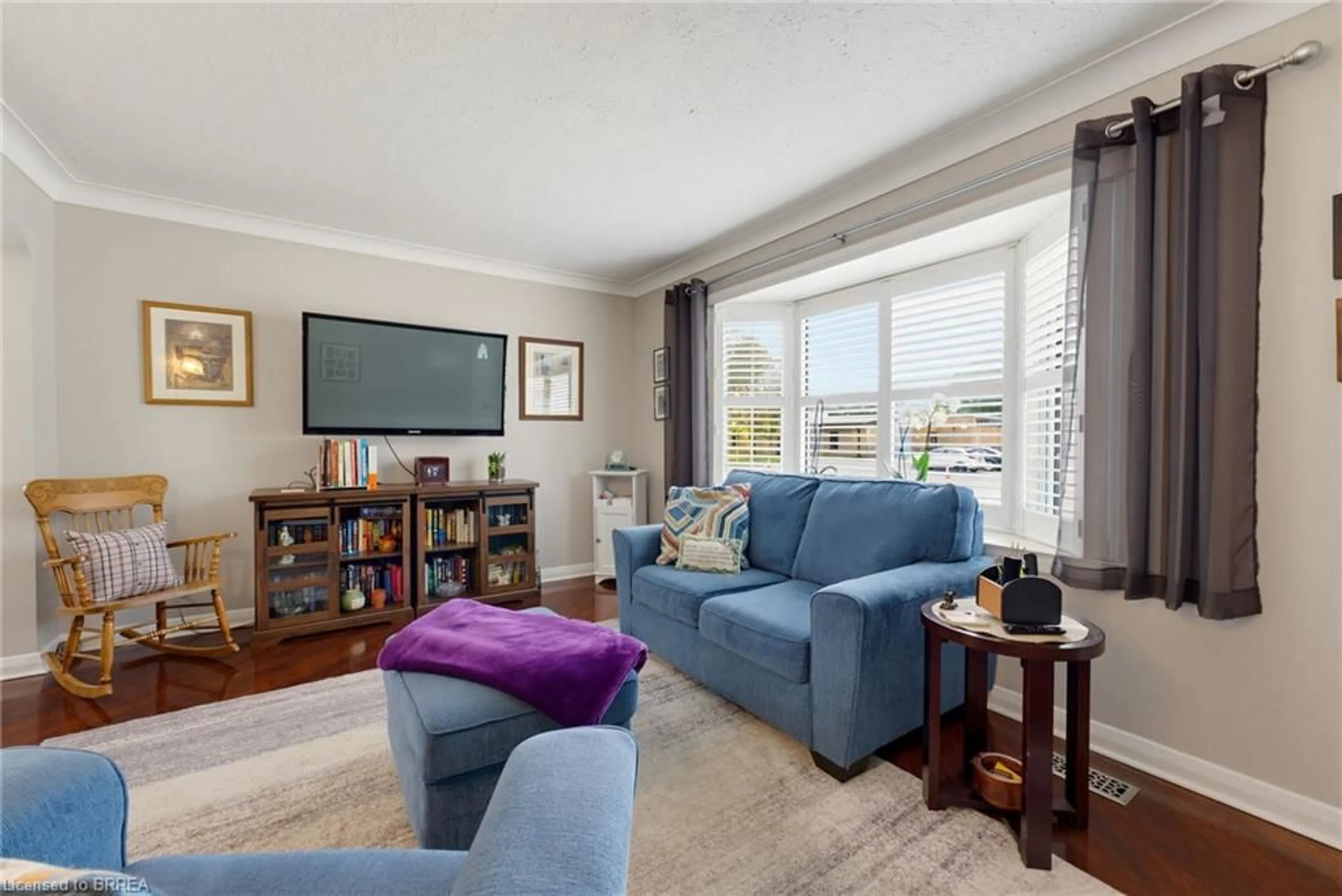 Living room with furniture, unknown for 49 Morton Ave, Brantford Ontario N3R 2N6