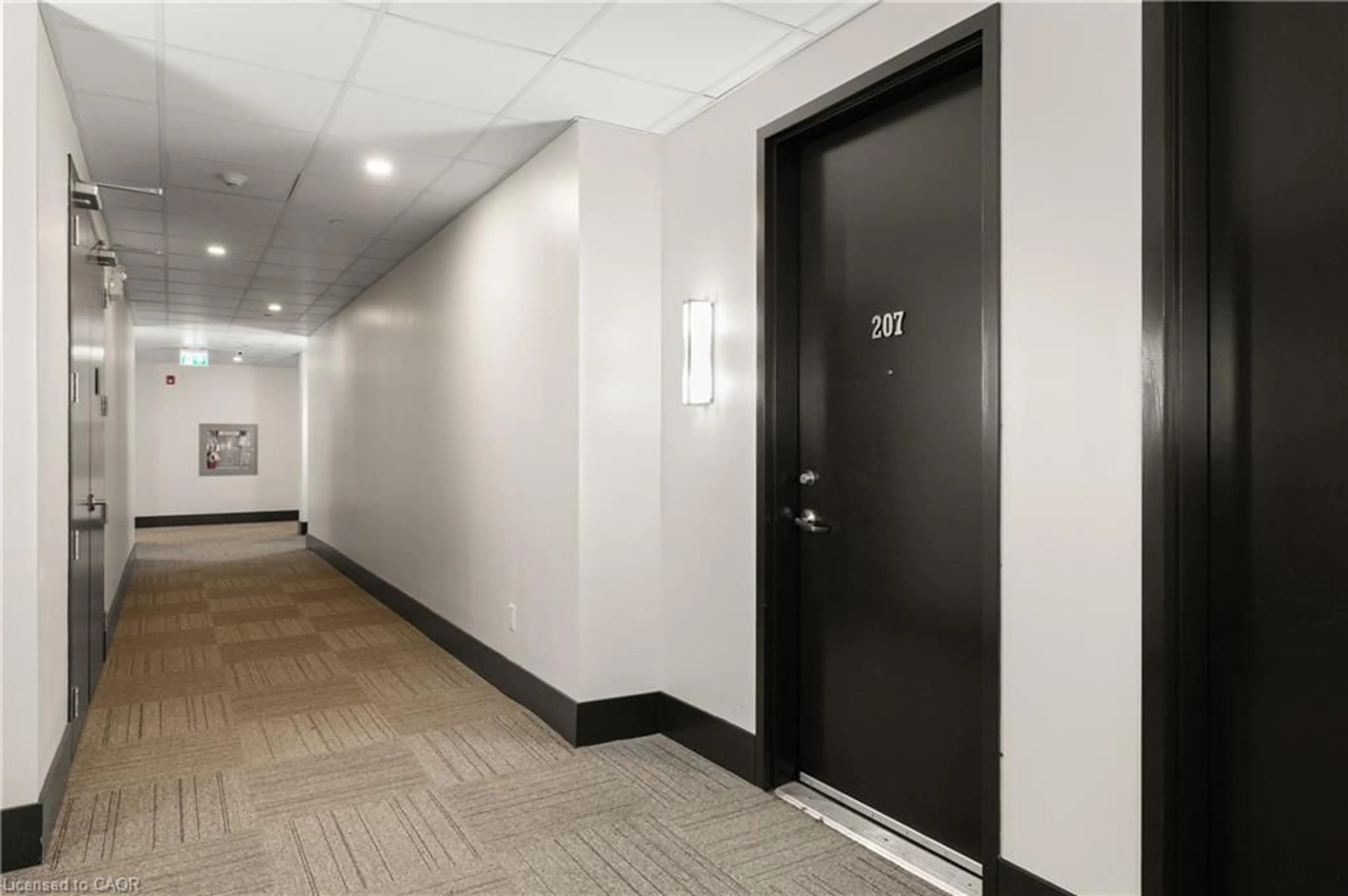 Indoor foyer for 85 Morrell St #207, Building A, Brantford Ontario N3T 4J6