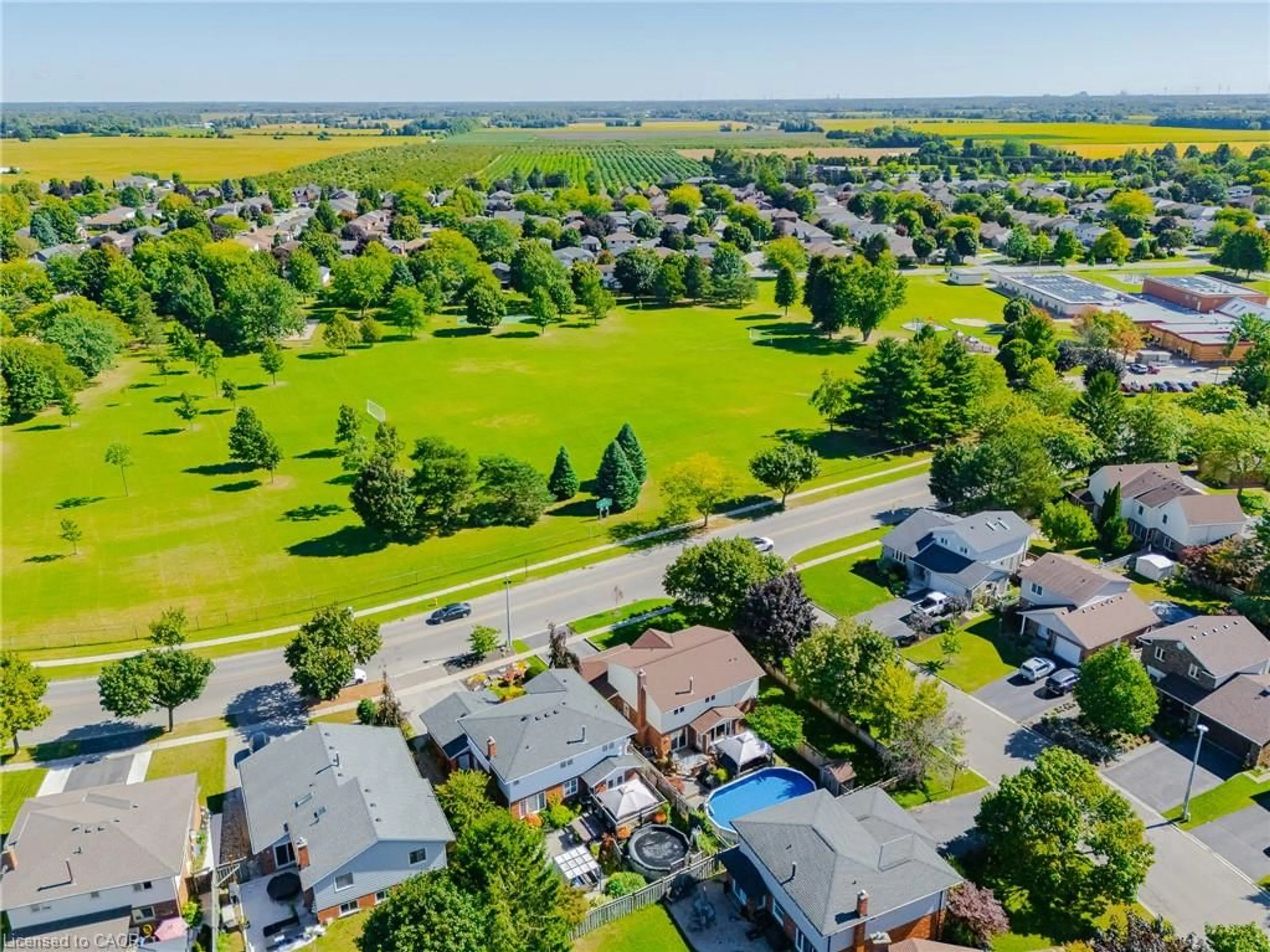 A pic from outside/outdoor area/front of a property/back of a property/a pic from drone, street for 30 Donly Dr, Simcoe Ontario N3Y 5G8