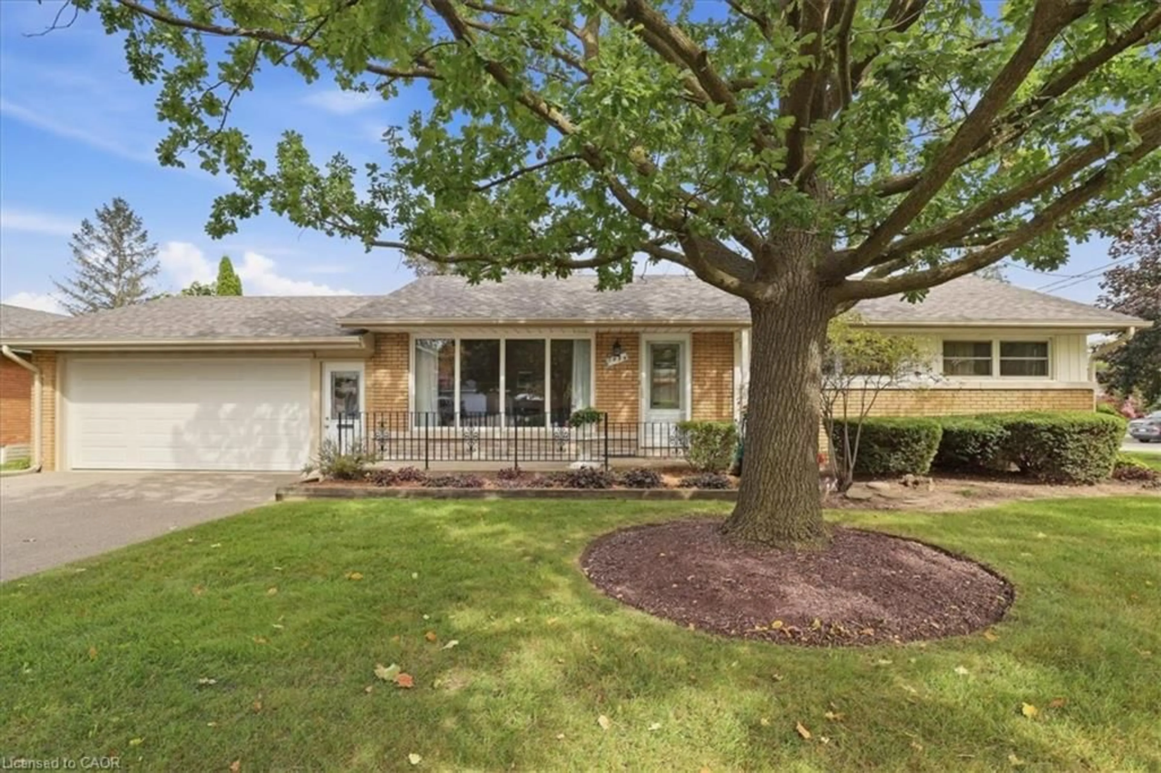 Home with vinyl exterior material, street for 1054 Union St, Kitchener Ontario N2H 6J7