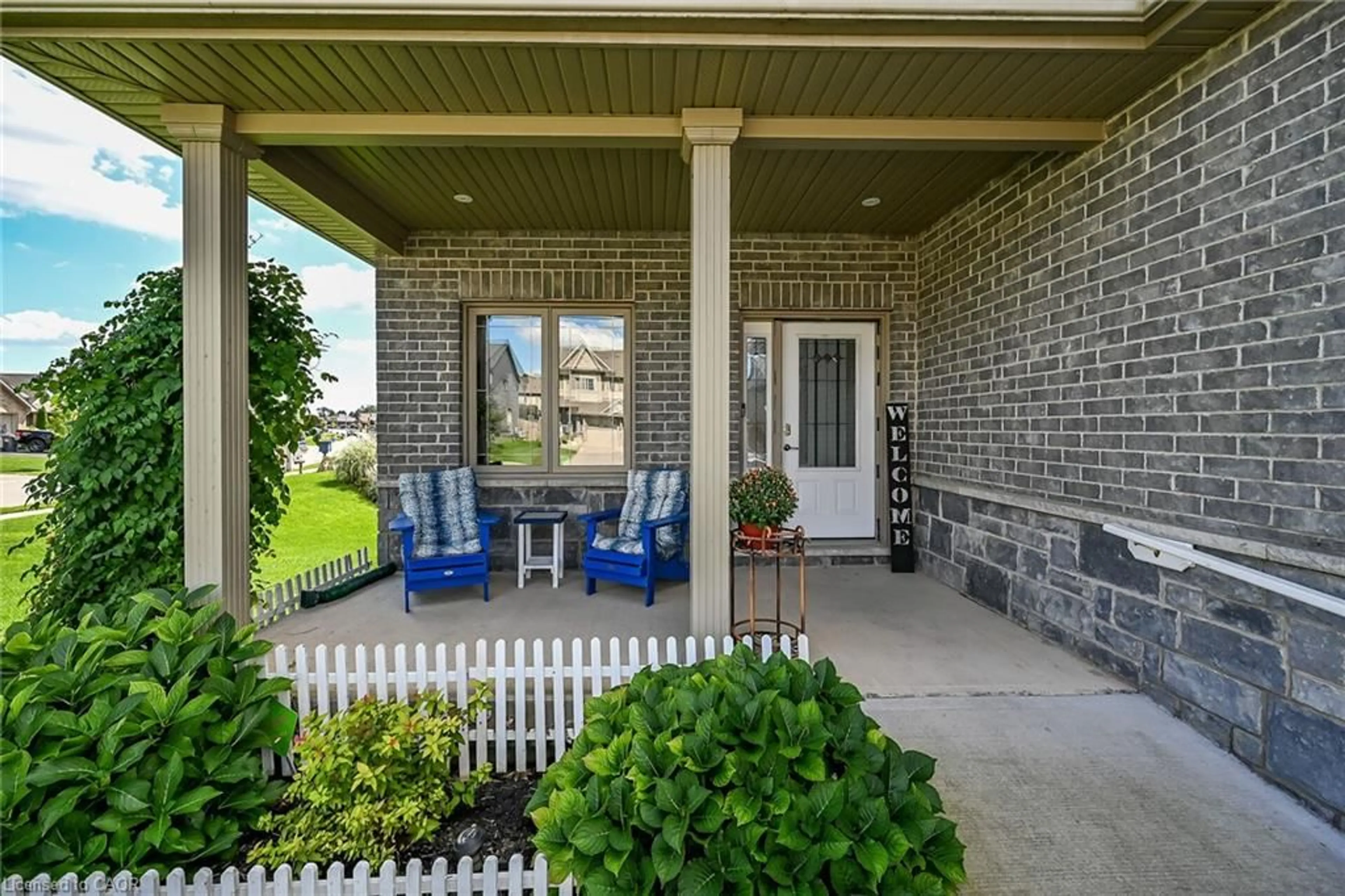 Patio, unknown for 40 Trillium Way, Simcoe Ontario N3Y 0B9