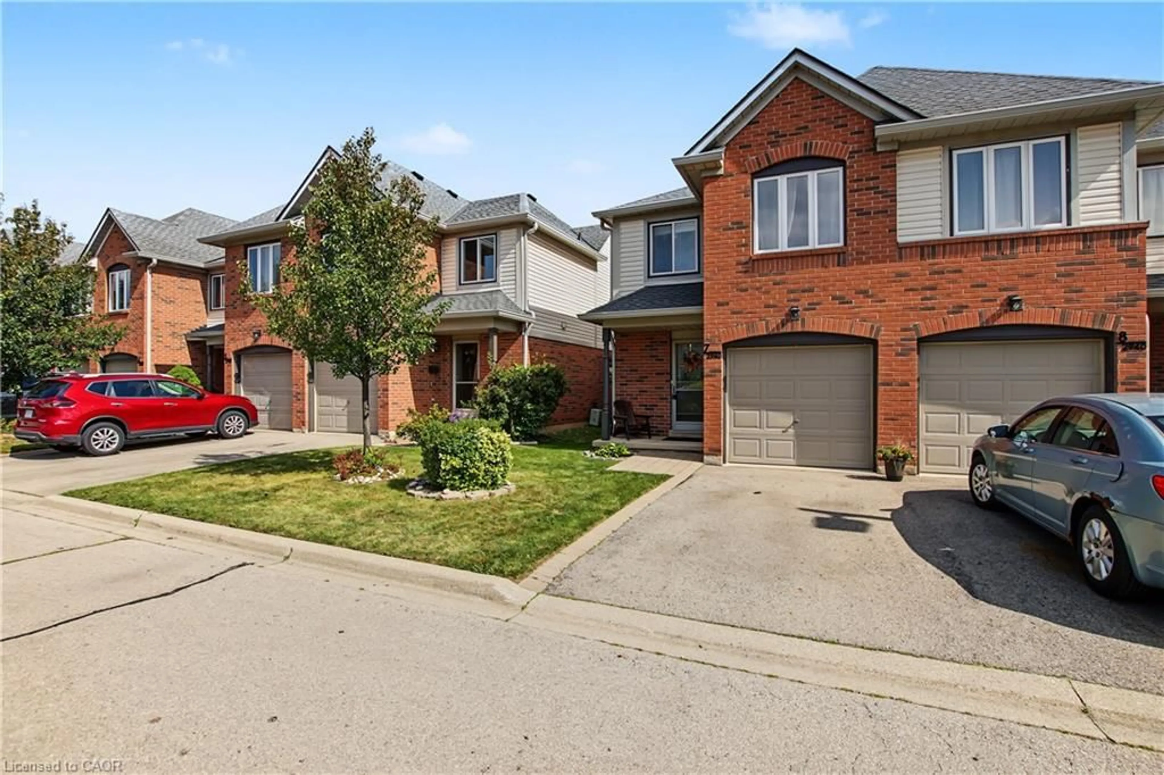 Home with brick exterior material, street for 2940 Headon Forest Dr, Burlington Ontario L7M 4G9