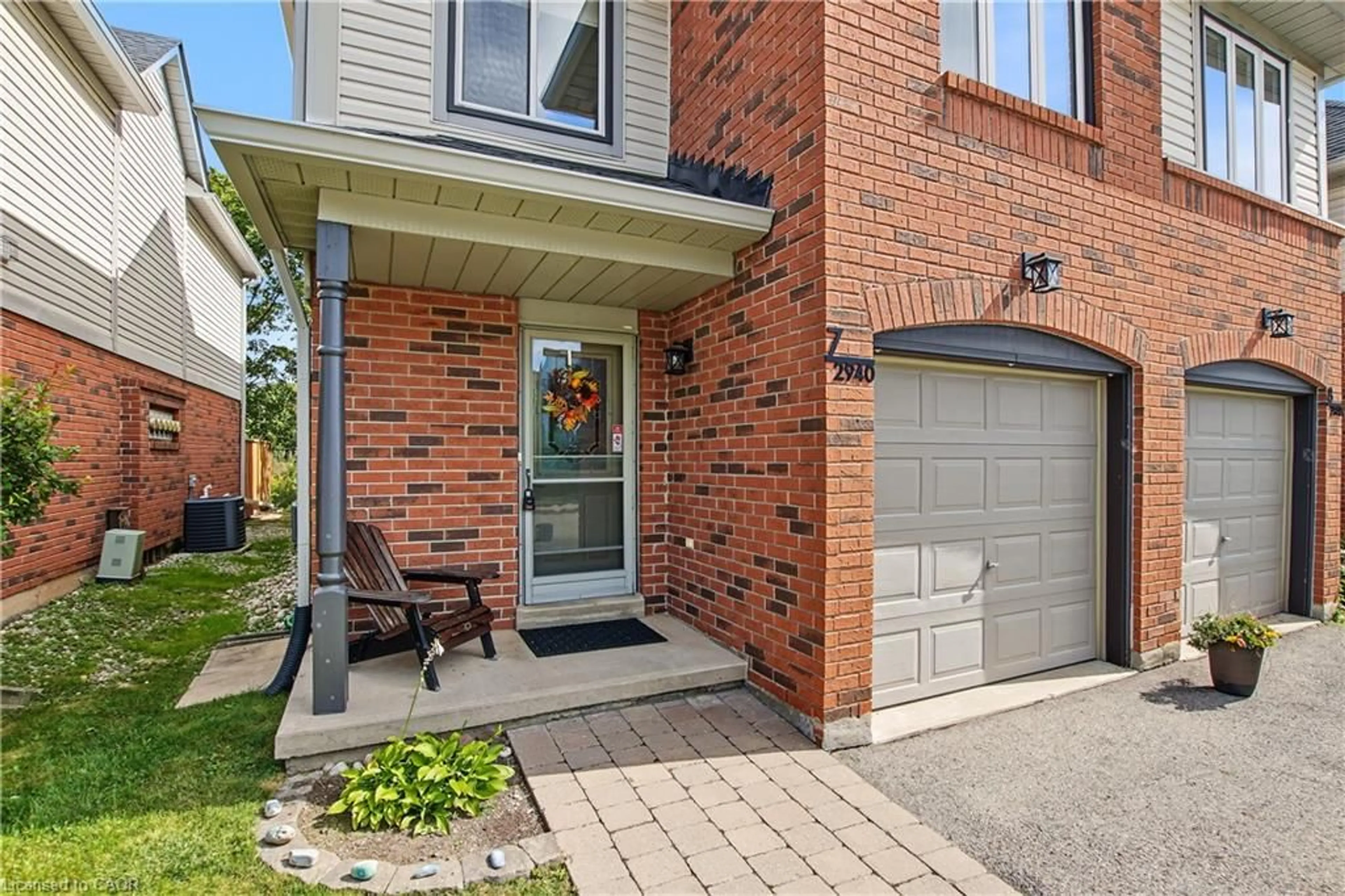 Home with brick exterior material, street for 2940 Headon Forest Dr, Burlington Ontario L7M 4G9