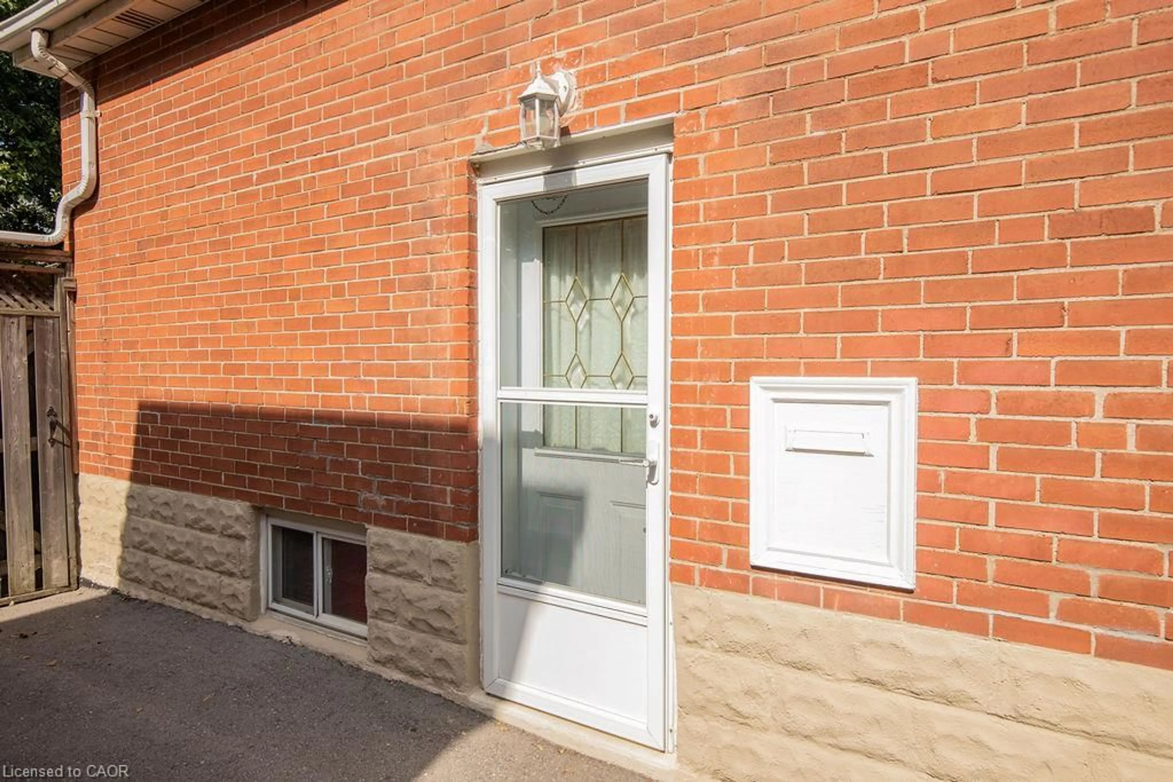 Unknown for 296 East 21st St, Hamilton Ontario L8V 2T9