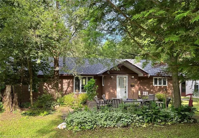 16431 Highway 35, Algonquin Highlands