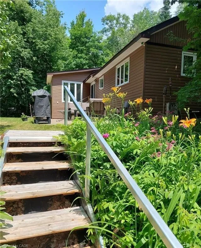 16431 Highway 35, Algonquin Highlands 4