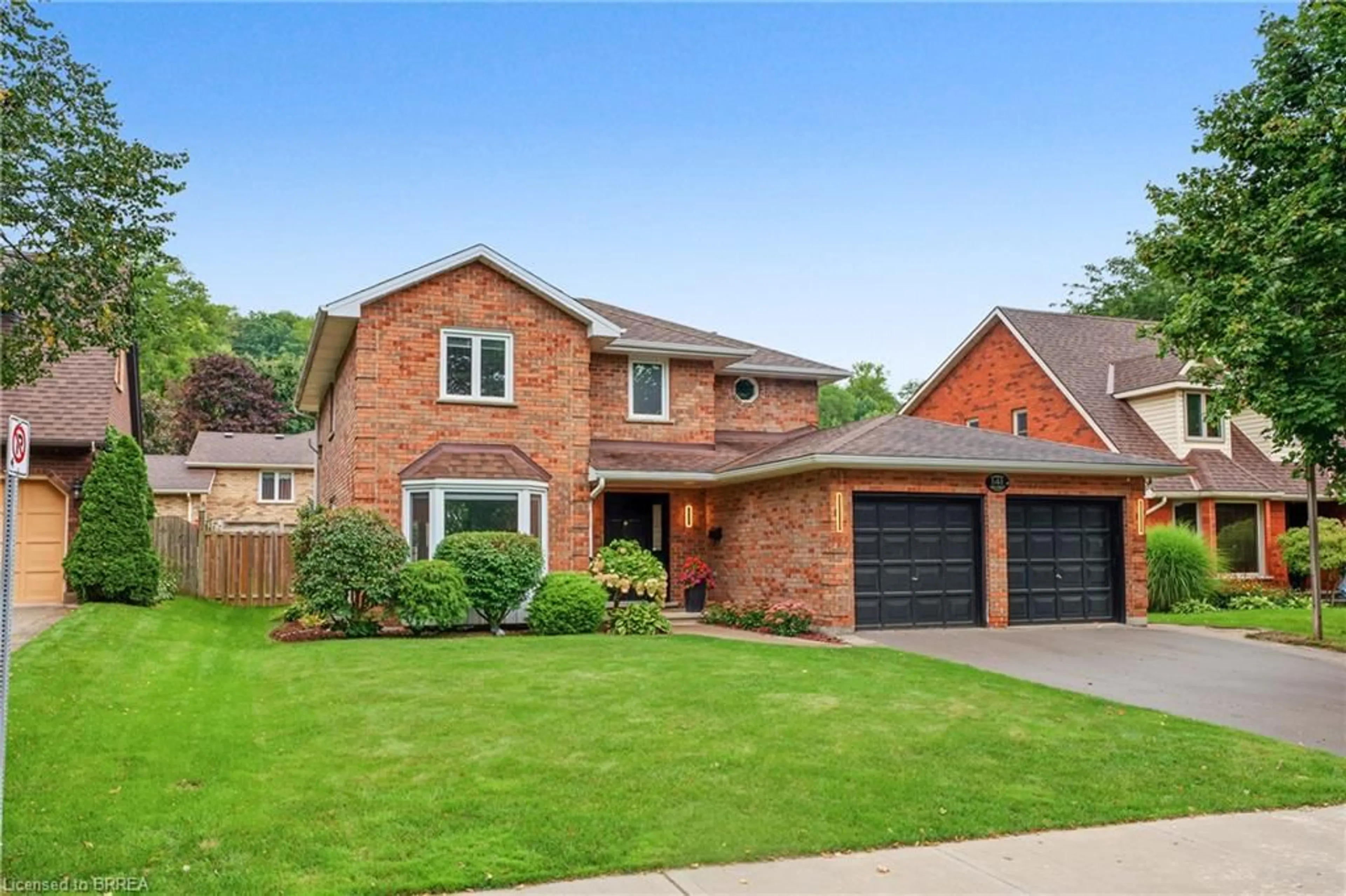 Home with brick exterior material, street for 141 Race St, Paris Ontario N3L 3X2