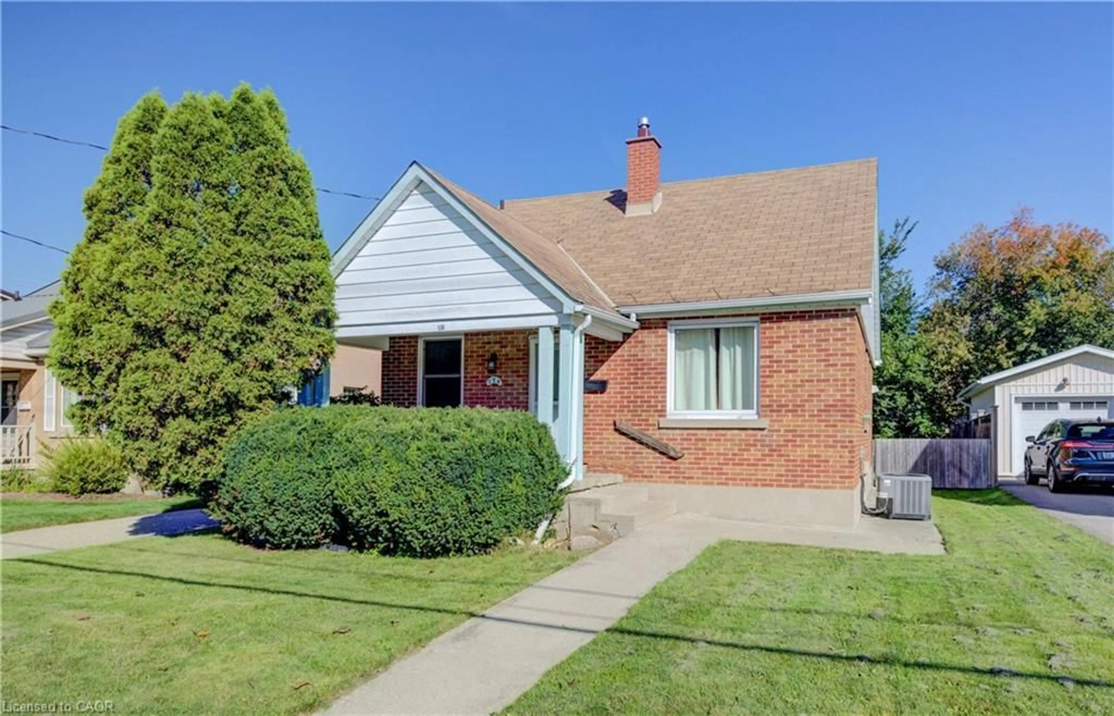 Home with brick exterior material, street for 174 Bridgeport Rd, Waterloo Ontario N2J 2K5