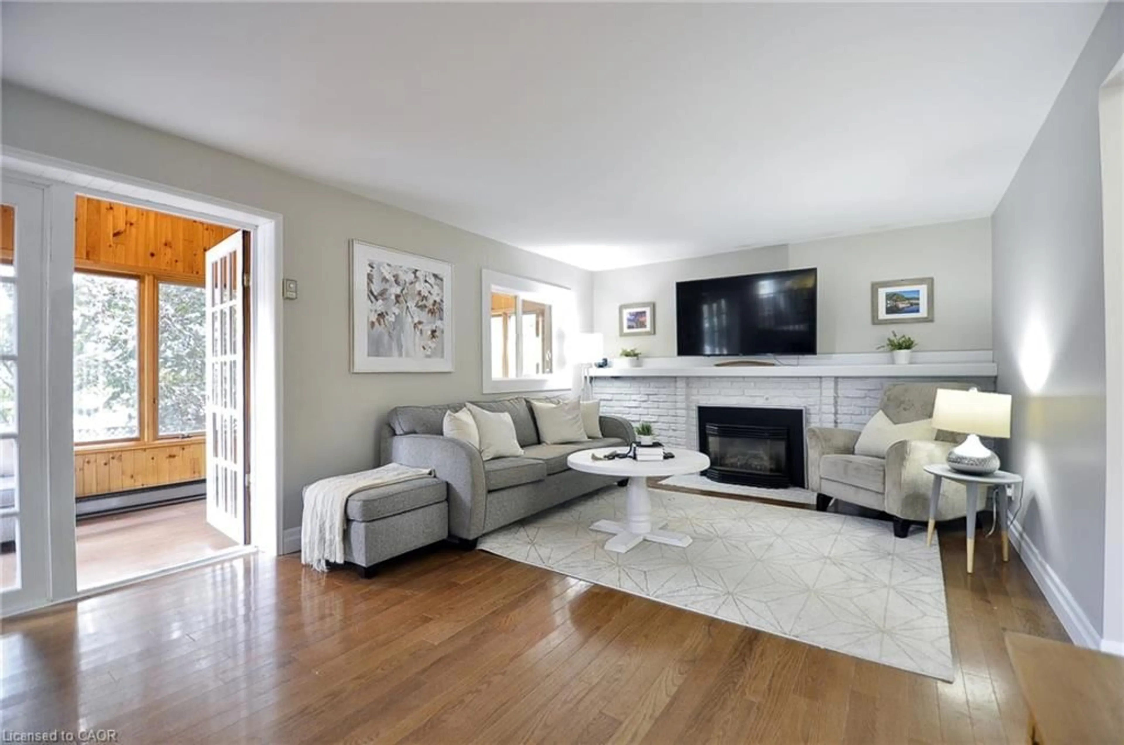 Living room with furniture, unknown for 6 Cricket Hollow, Kitchener Ontario N2N 1L6