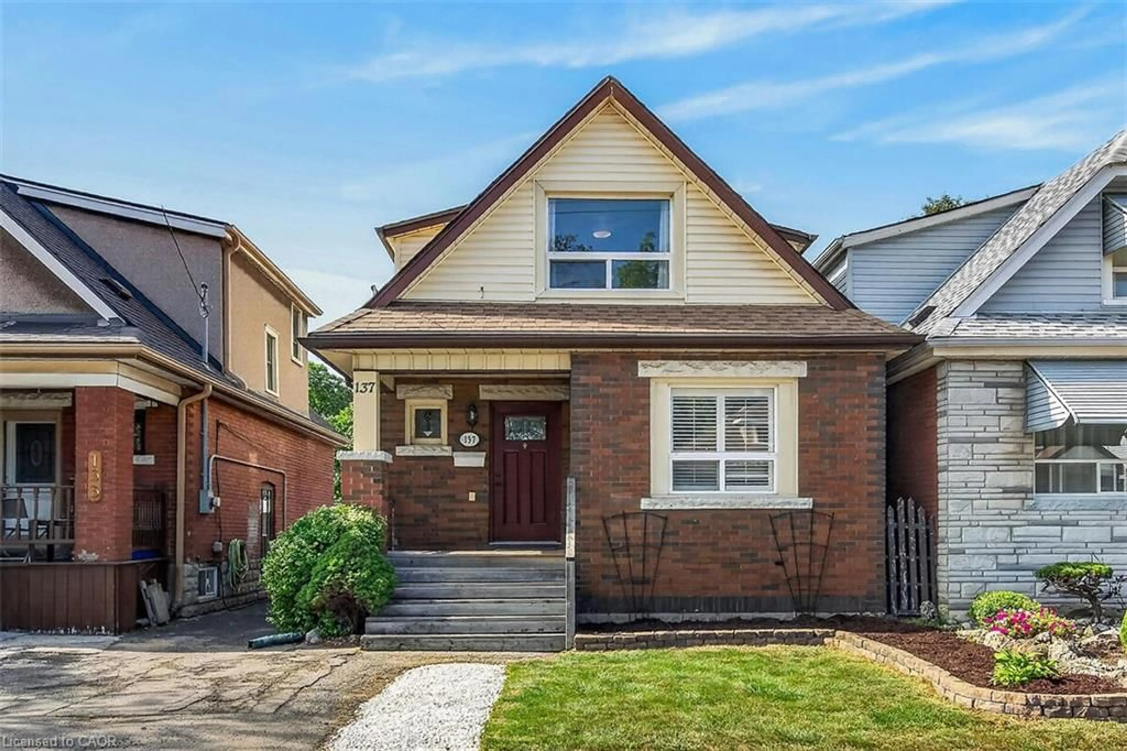 Home with brick exterior material, street for 137 Cope St, Hamilton Ontario L8H 5B3