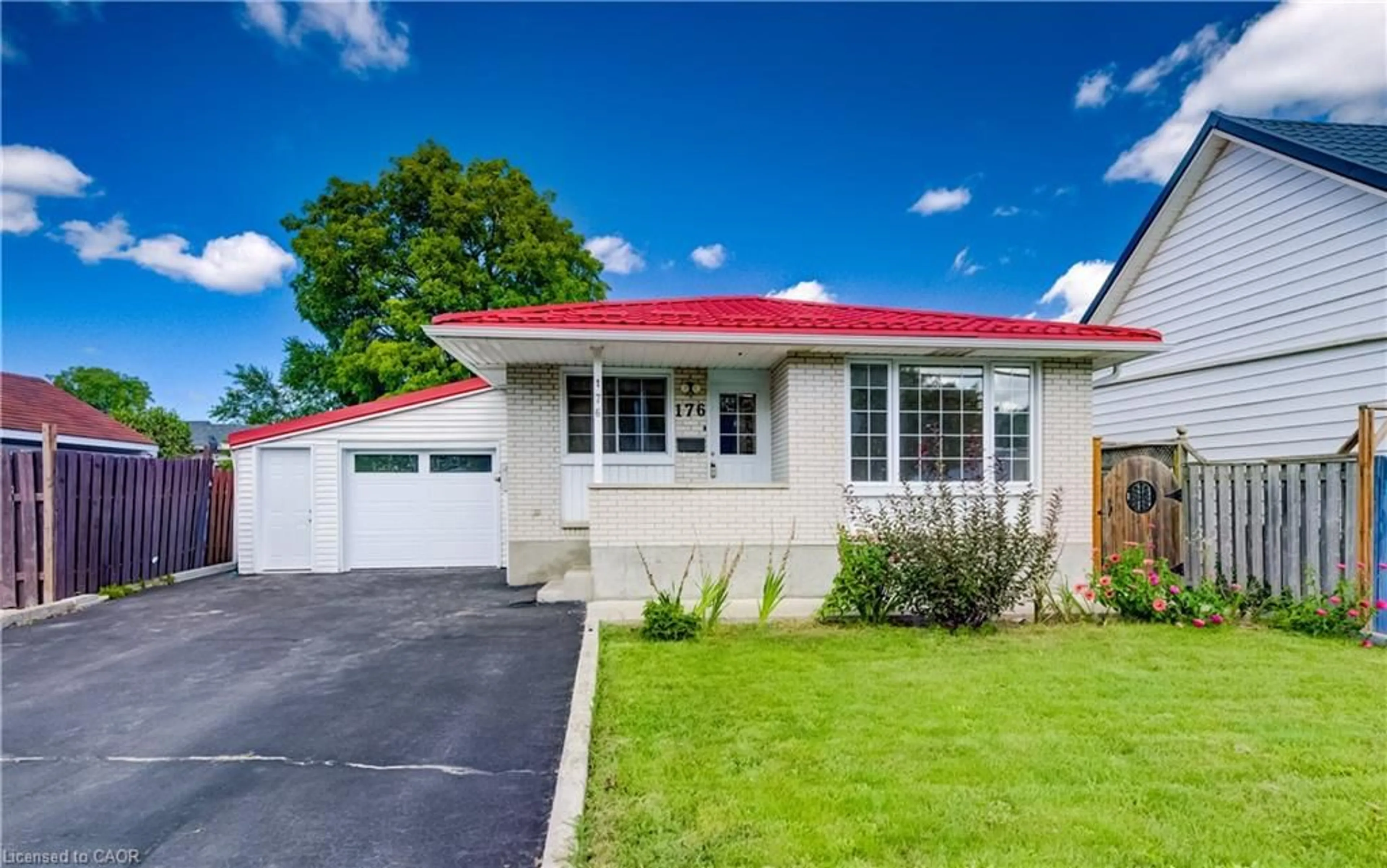 Home with vinyl exterior material, street for 176 Samuelson St, Cambridge Ontario N1R 1K3