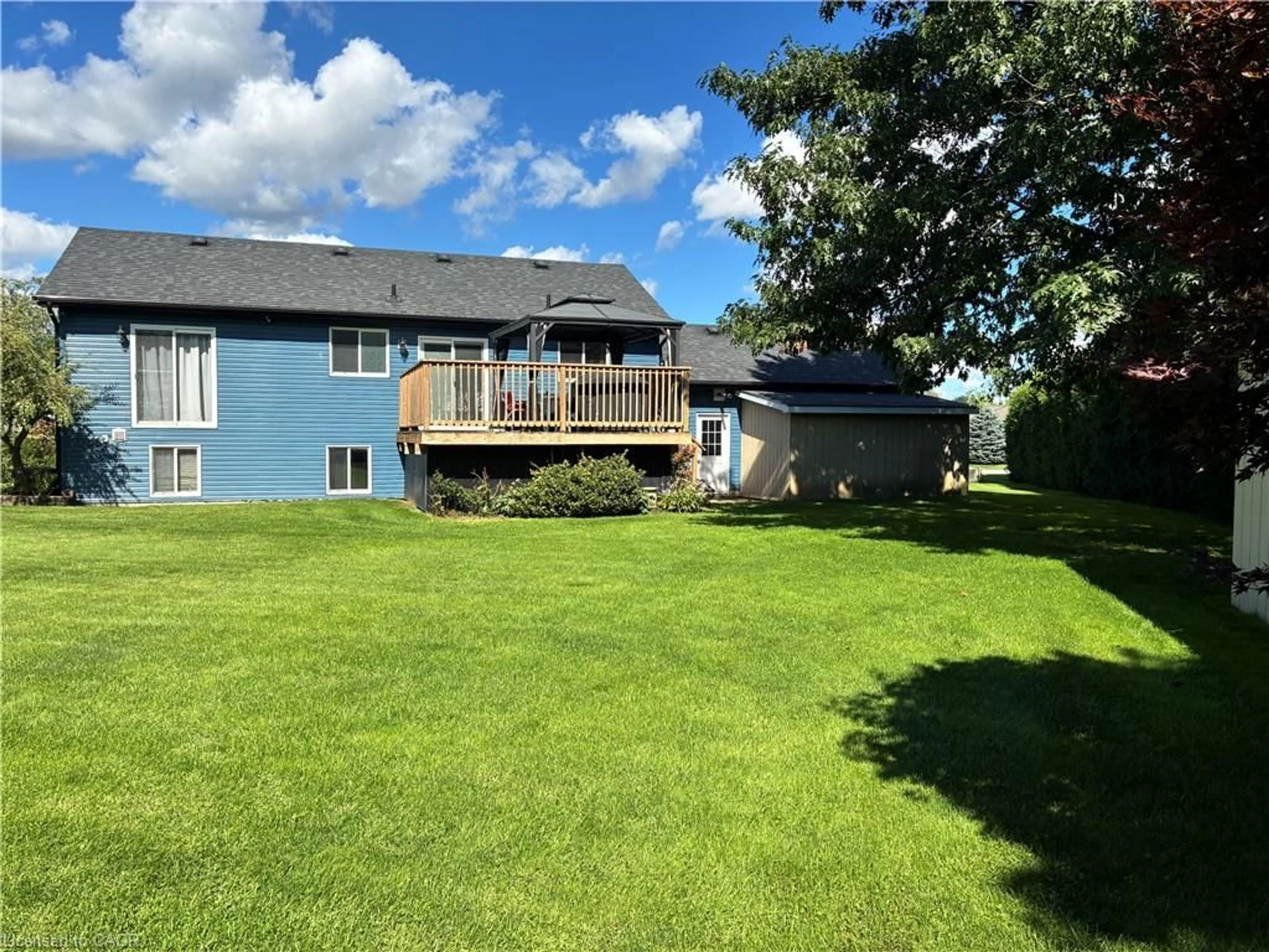 A pic from outside/outdoor area/front of a property/back of a property/a pic from drone, water/lake/river/ocean view for 4 Rosemarie Blvd, Delhi Ontario N4B 2W4