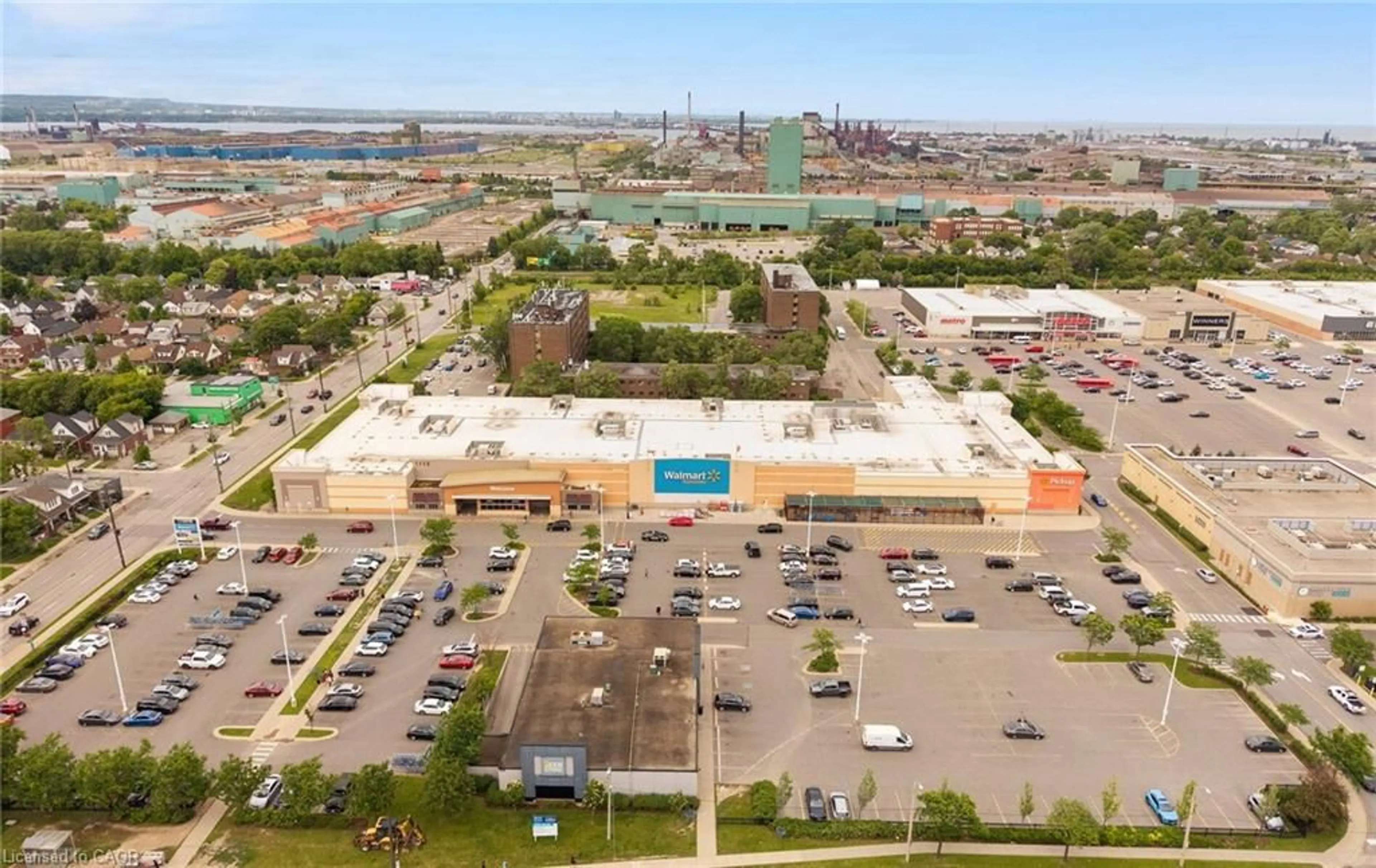 A pic from outside/outdoor area/front of a property/back of a property/a pic from drone, unknown for 35 Britannia Ave, Hamilton Ontario L8H 1W5