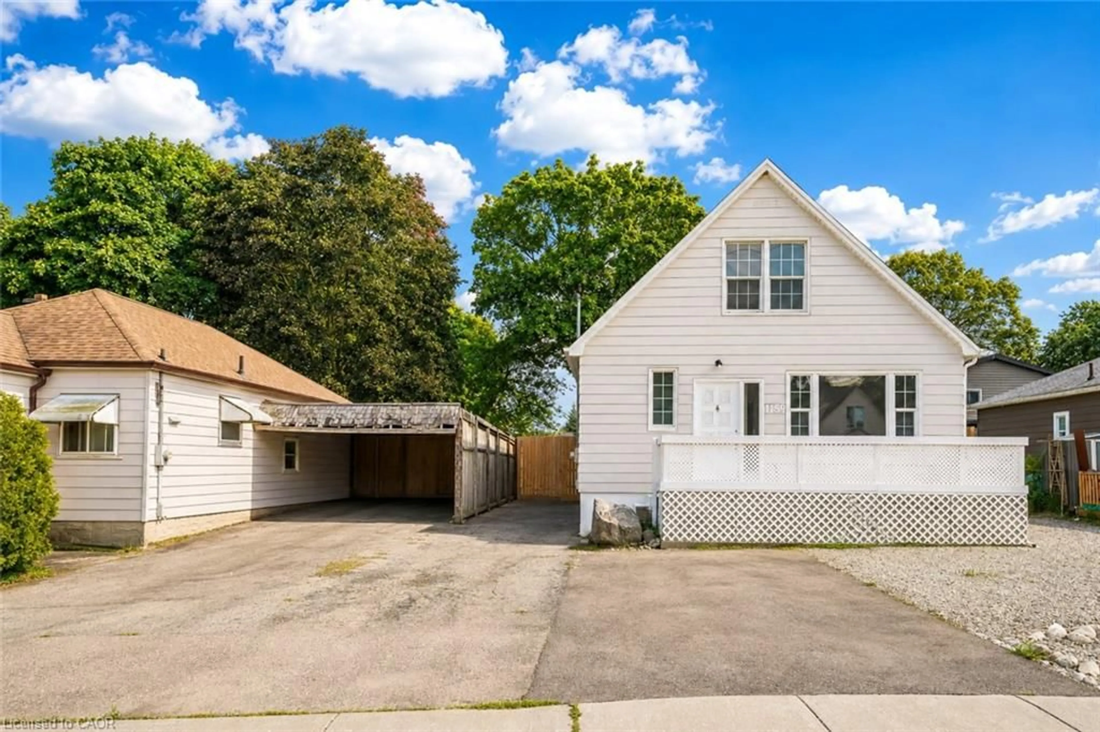 A pic from outside/outdoor area/front of a property/back of a property/a pic from drone, street for 1159 Union St, Kitchener Ontario N2H 6K3