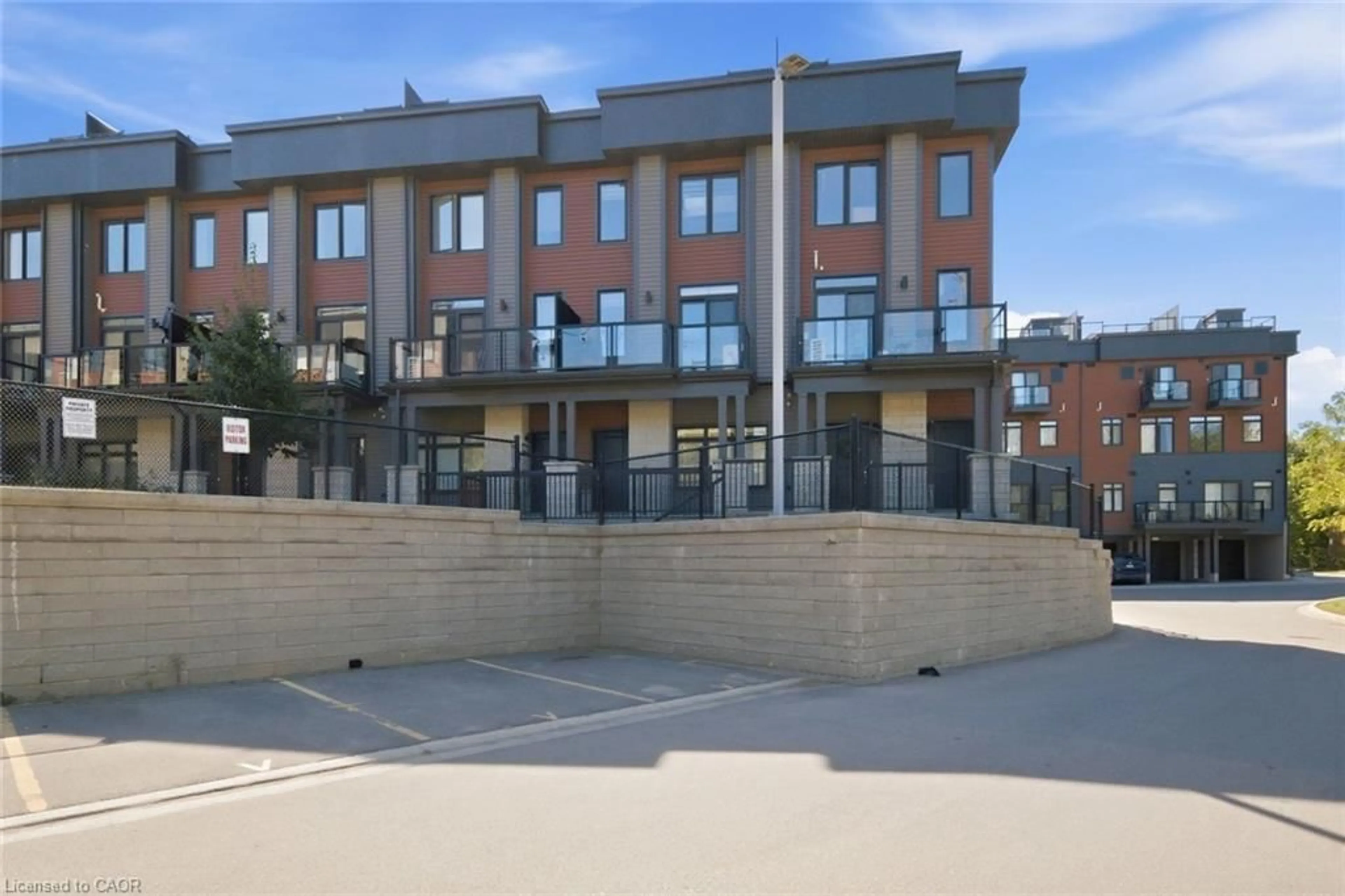 A pic from outside/outdoor area/front of a property/back of a property/a pic from drone, street for 2 Willow St #34, Paris Ontario N3L 0K7