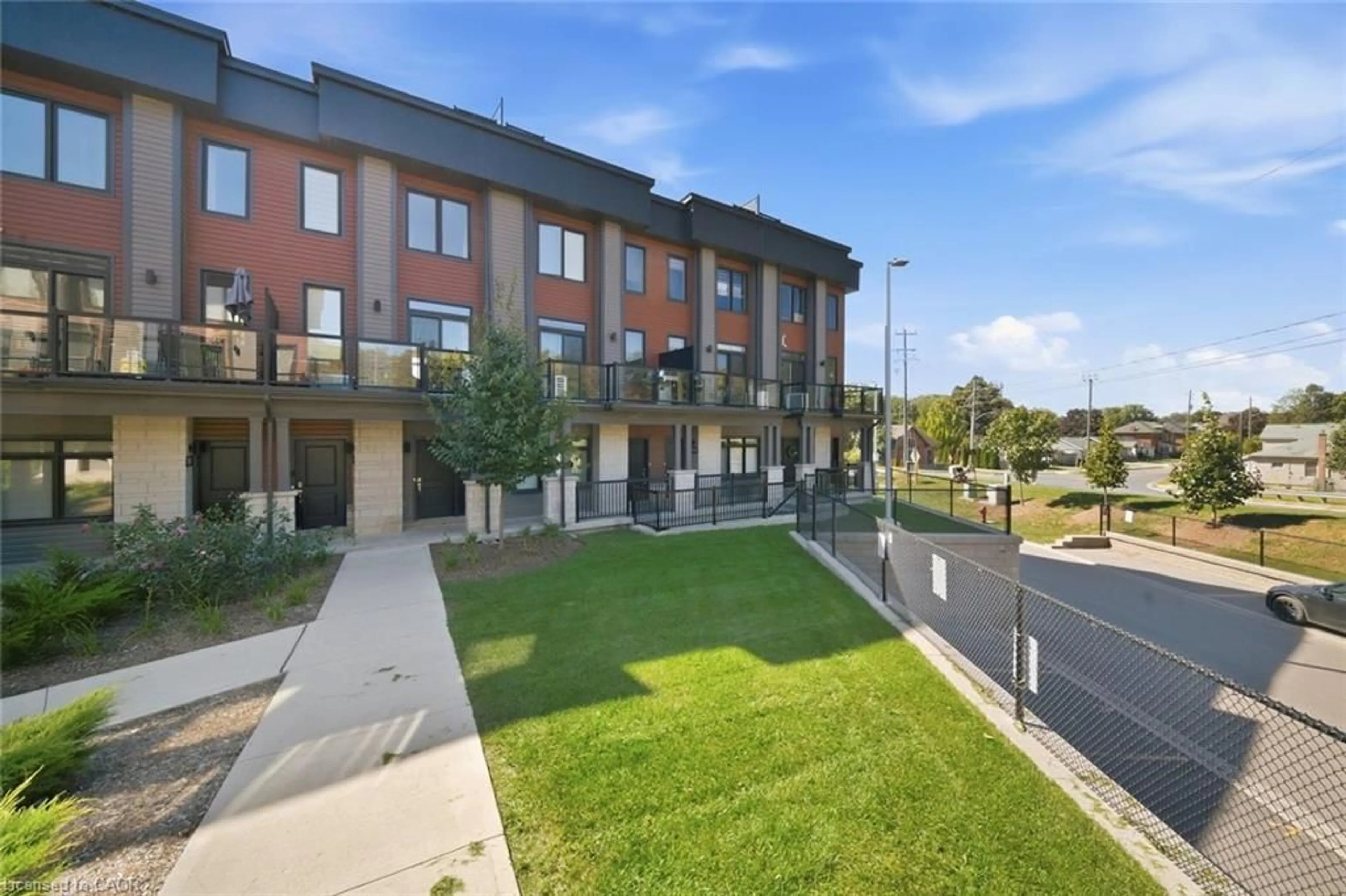 A pic from outside/outdoor area/front of a property/back of a property/a pic from drone, street for 2 Willow St #34, Paris Ontario N3L 0K7