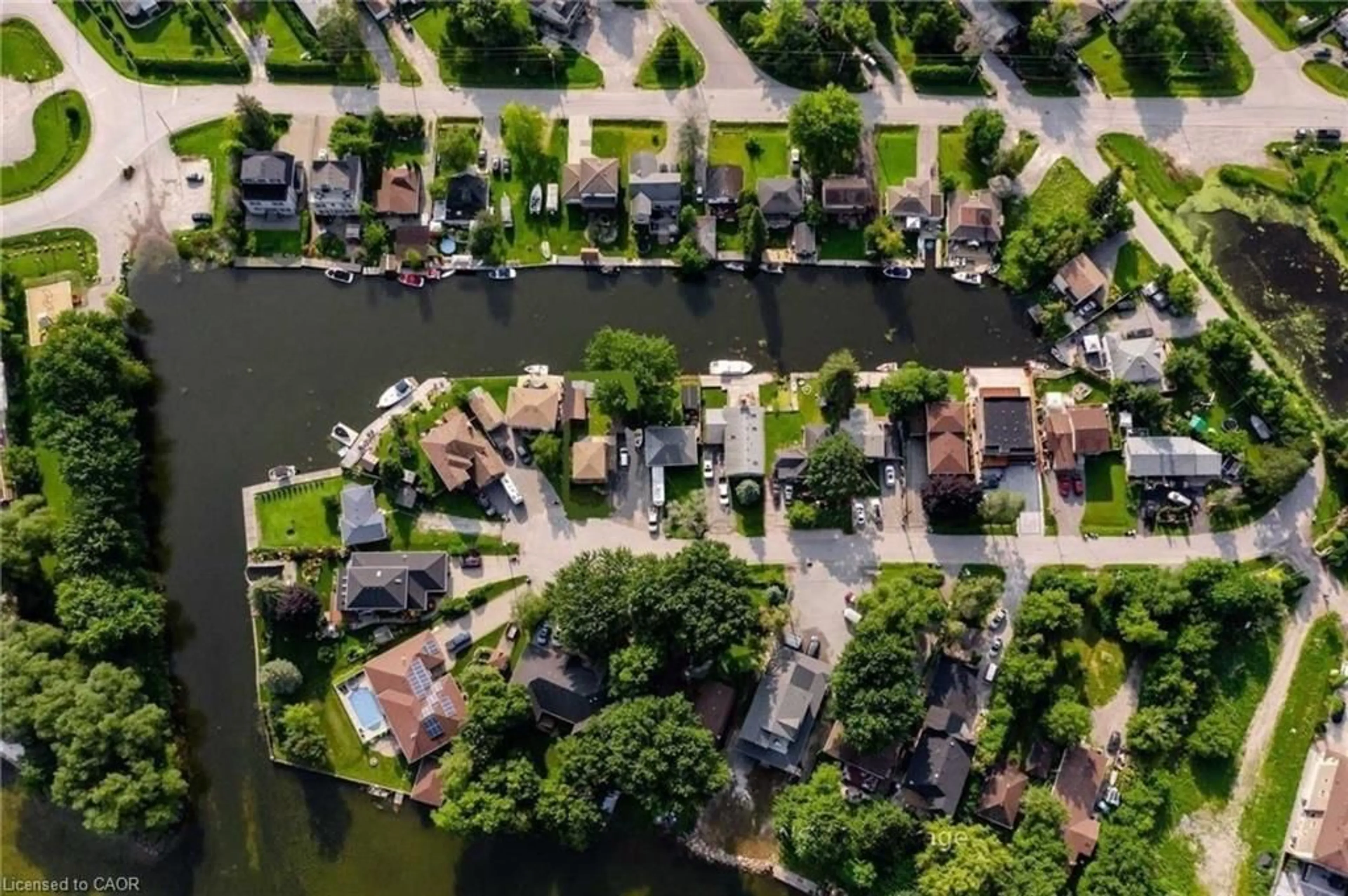 A pic from outside/outdoor area/front of a property/back of a property/a pic from drone, water/lake/river/ocean view for 35 Shirlea Blvd, Keswick Ontario L4P 1L1