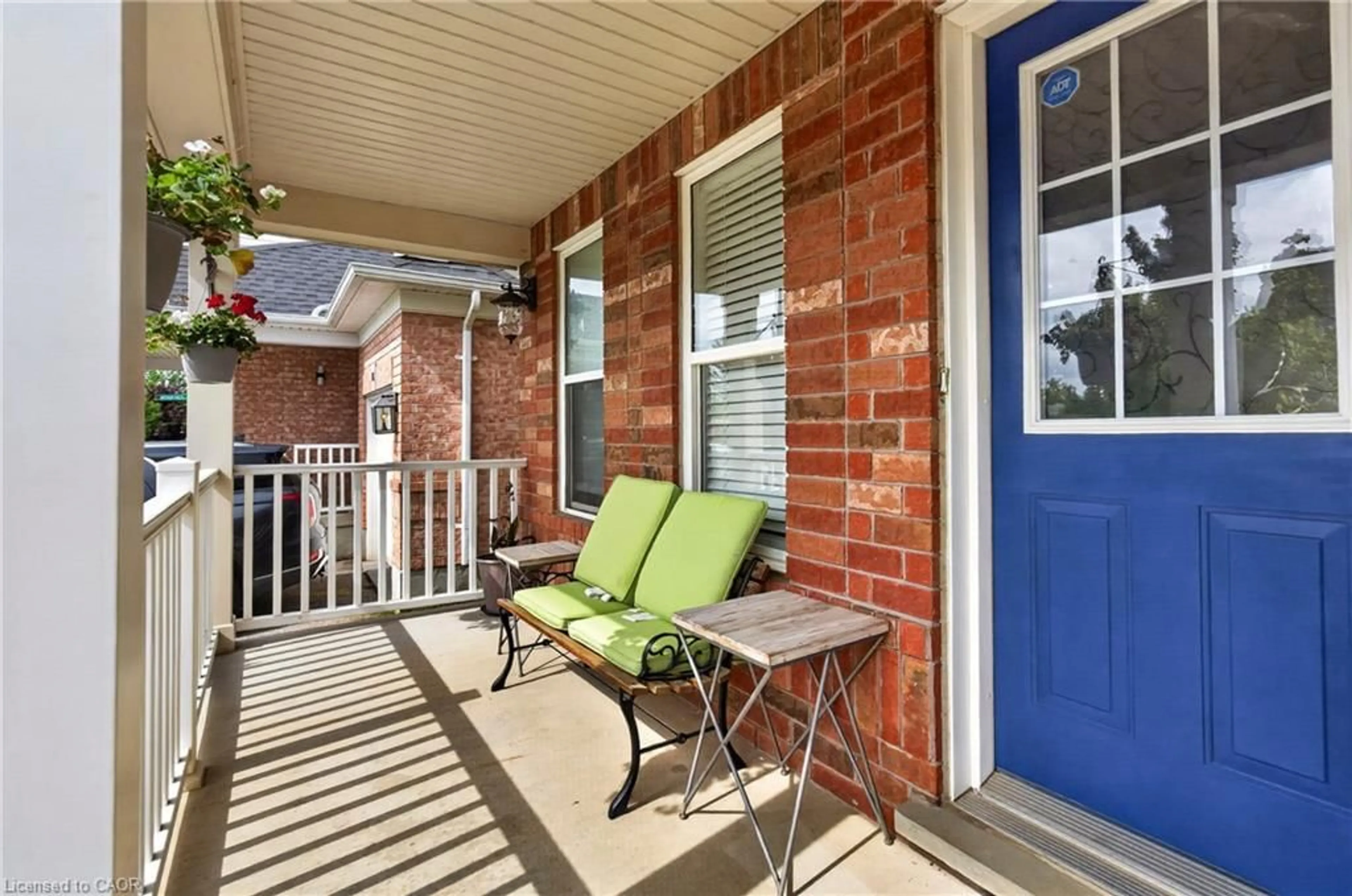Patio, street for 139 Garth Massey Dr, Cambridge Ontario N1T 2G5