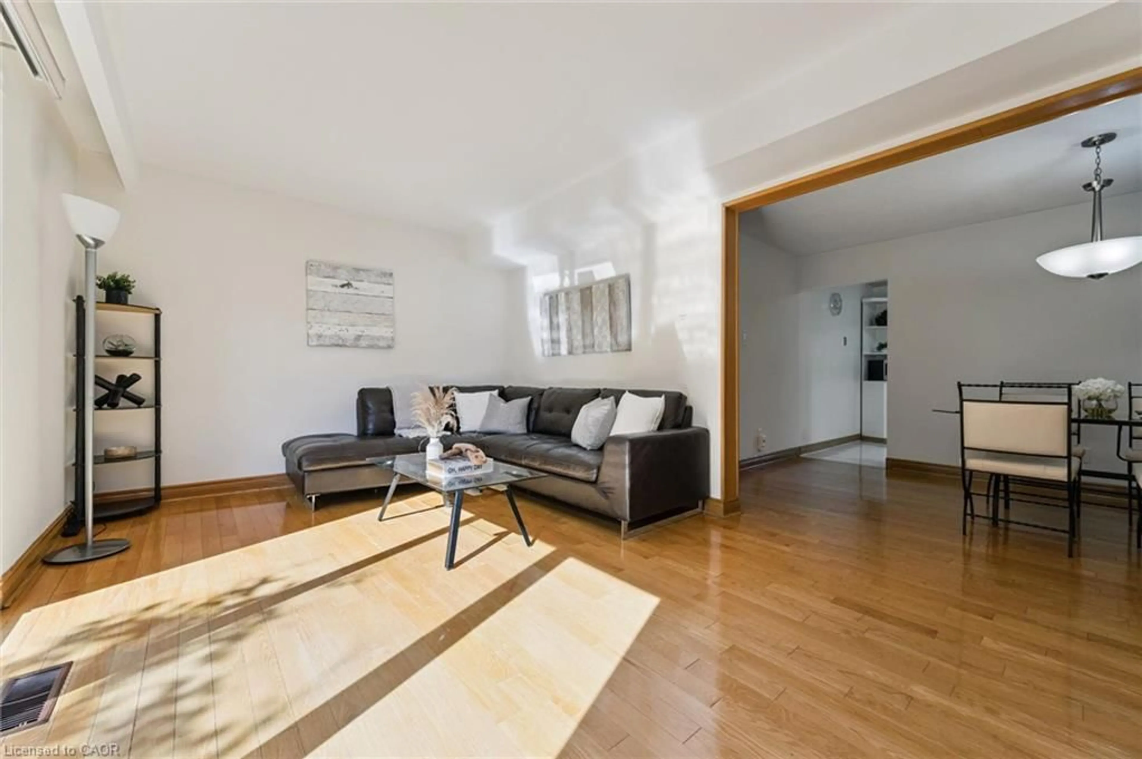 Living room with furniture, unknown for 13 Burnt Meadoway #32, North York Ontario M2H 2V2