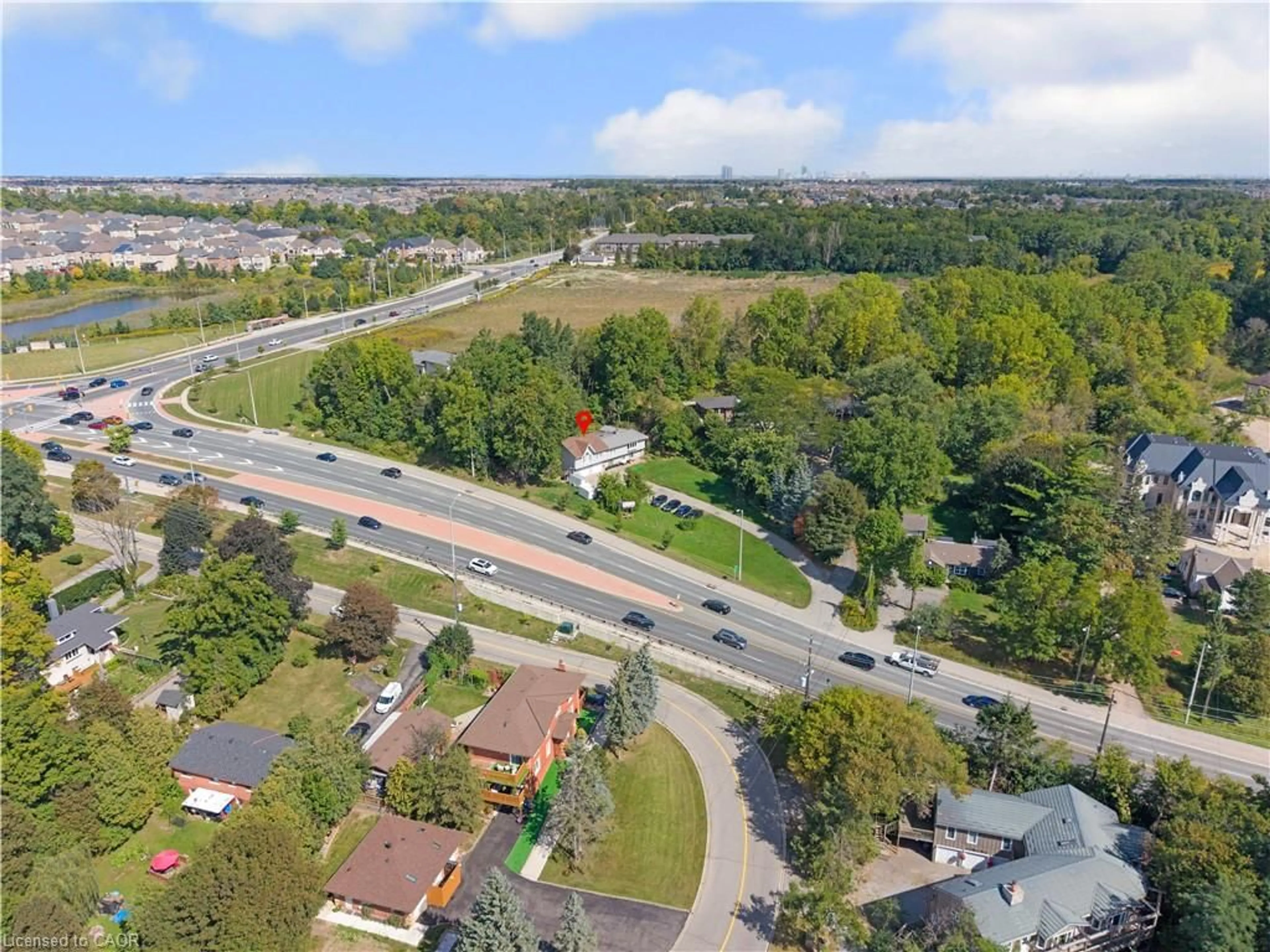 A pic from outside/outdoor area/front of a property/back of a property/a pic from drone, street for 8951 Mississauga Rd, Brampton Ontario L6Y 0C2