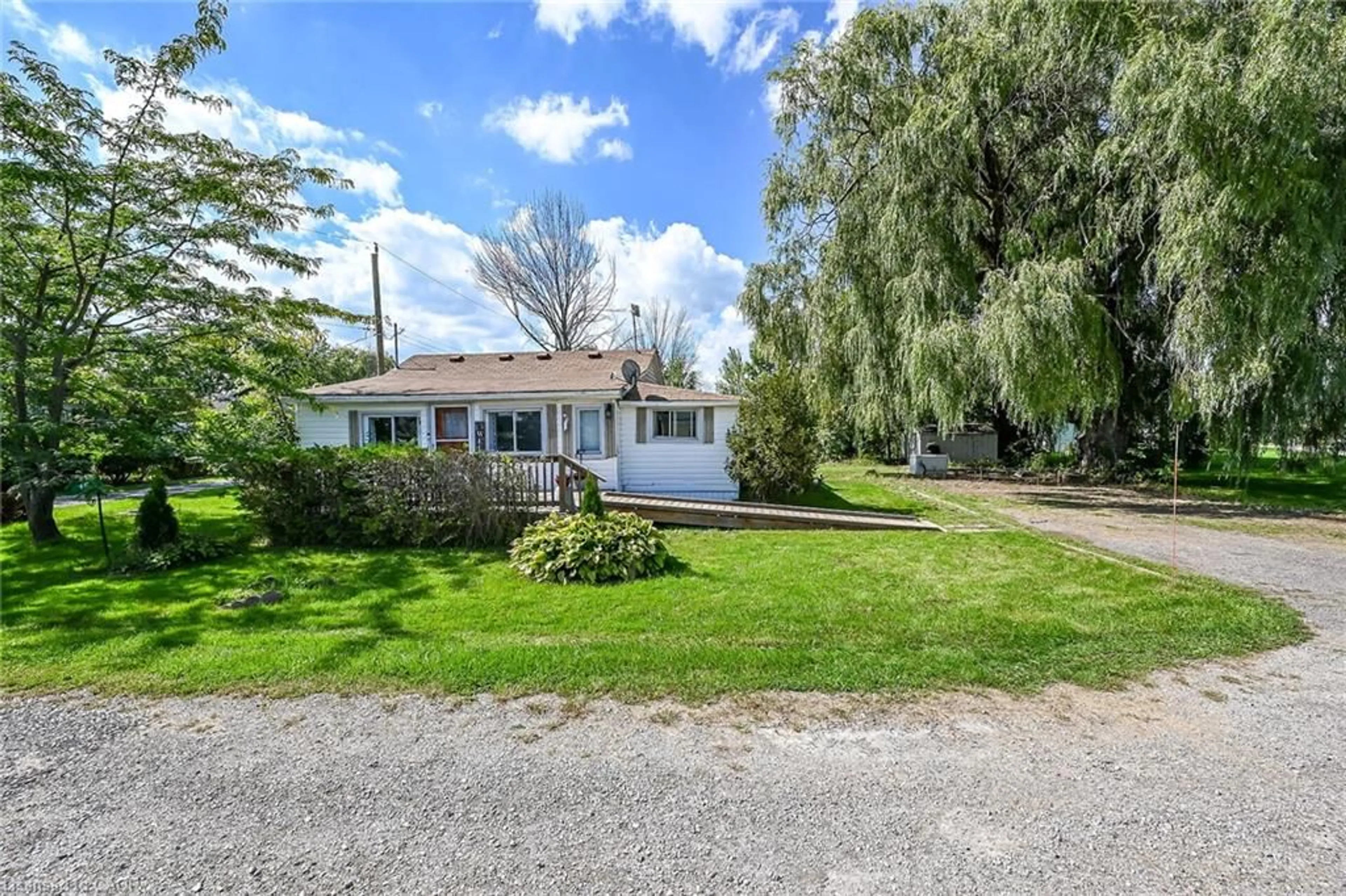 Unknown for 15 Beverly Dr, Nanticoke Ontario N0A 1L0