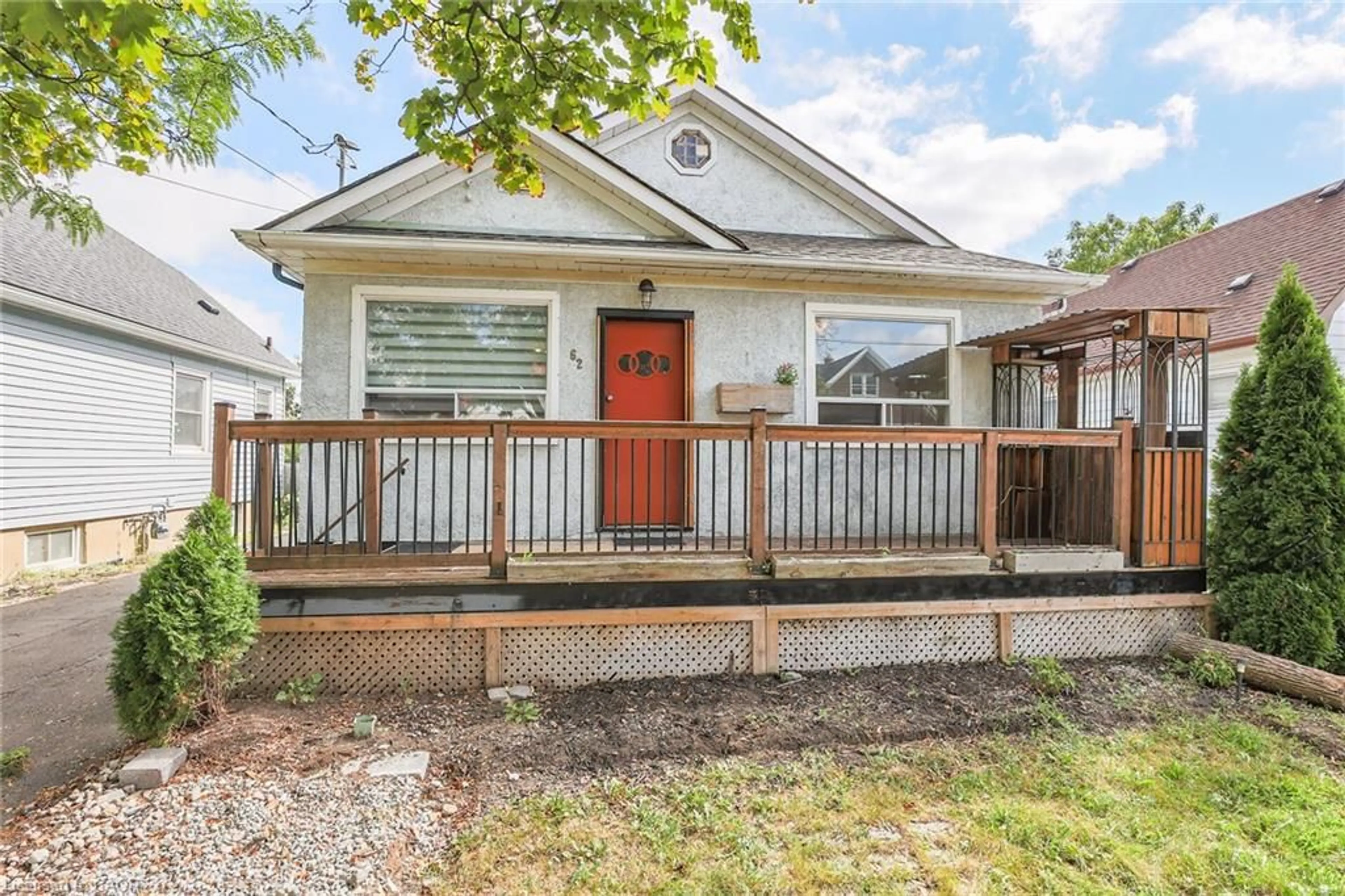 Home with vinyl exterior material, street for 62 Cosby Ave, St. Catharines Ontario L2M 5R5