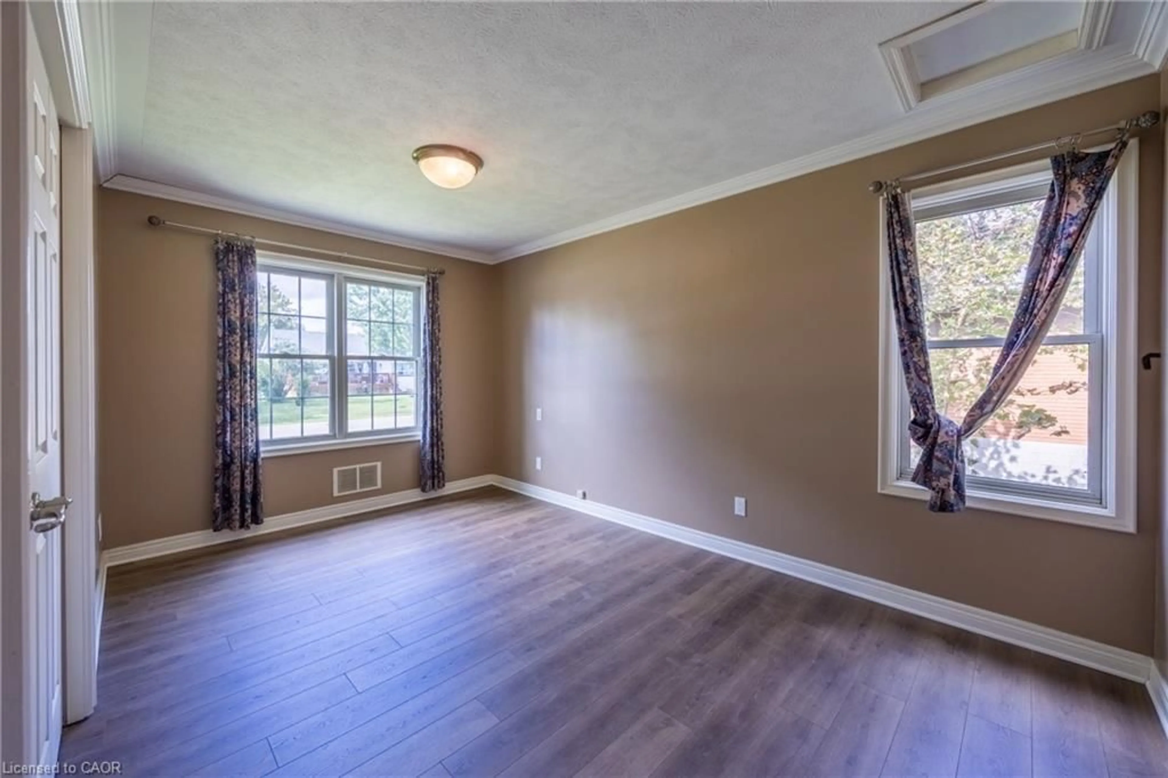 A pic of a room for 14 Carrick St, Hagersville Ontario N0A 1H0