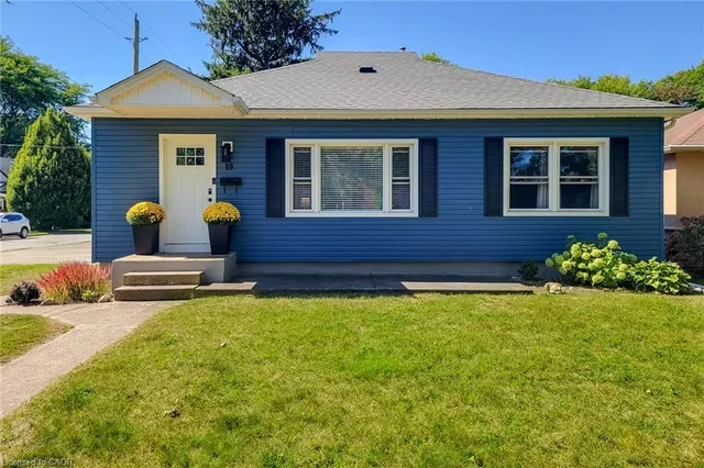 19 Thorndale Ave, St. Catharines 2