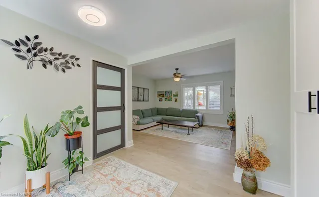 17 Amelia St, Paris 5