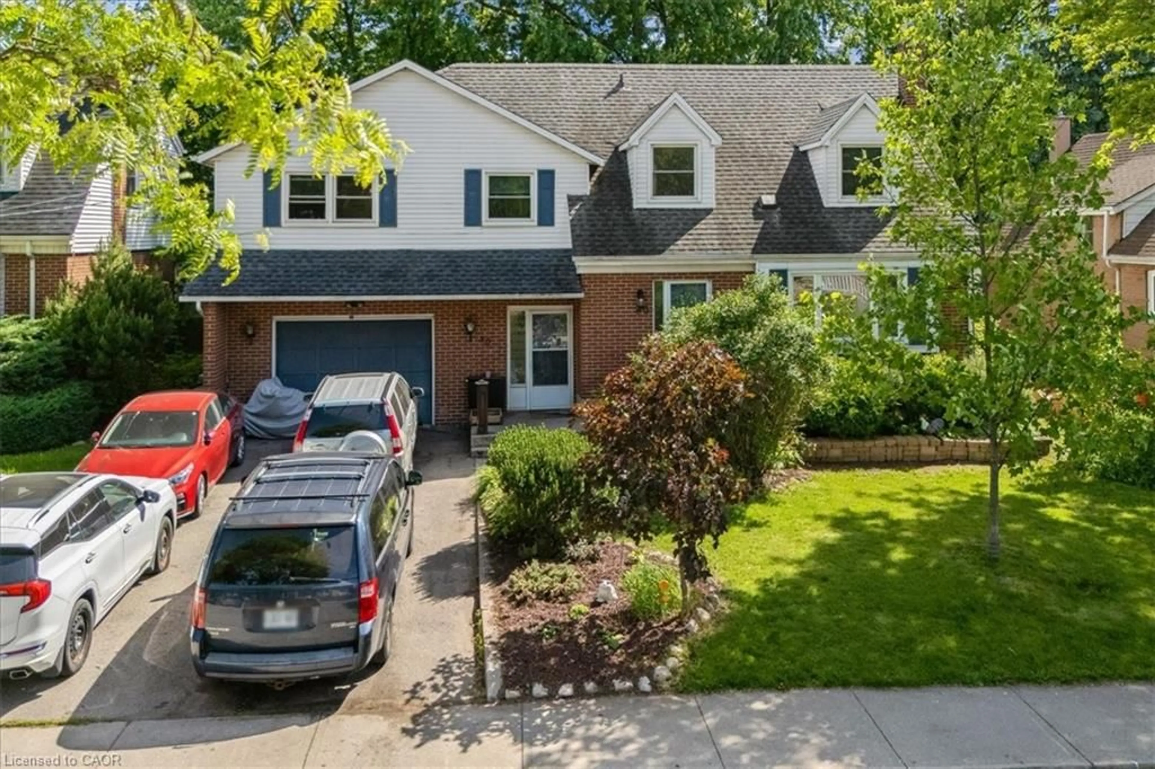 A pic from outside/outdoor area/front of a property/back of a property/a pic from drone, street for 80 Maclennan Ave, Hamilton Ontario L8V 1X6