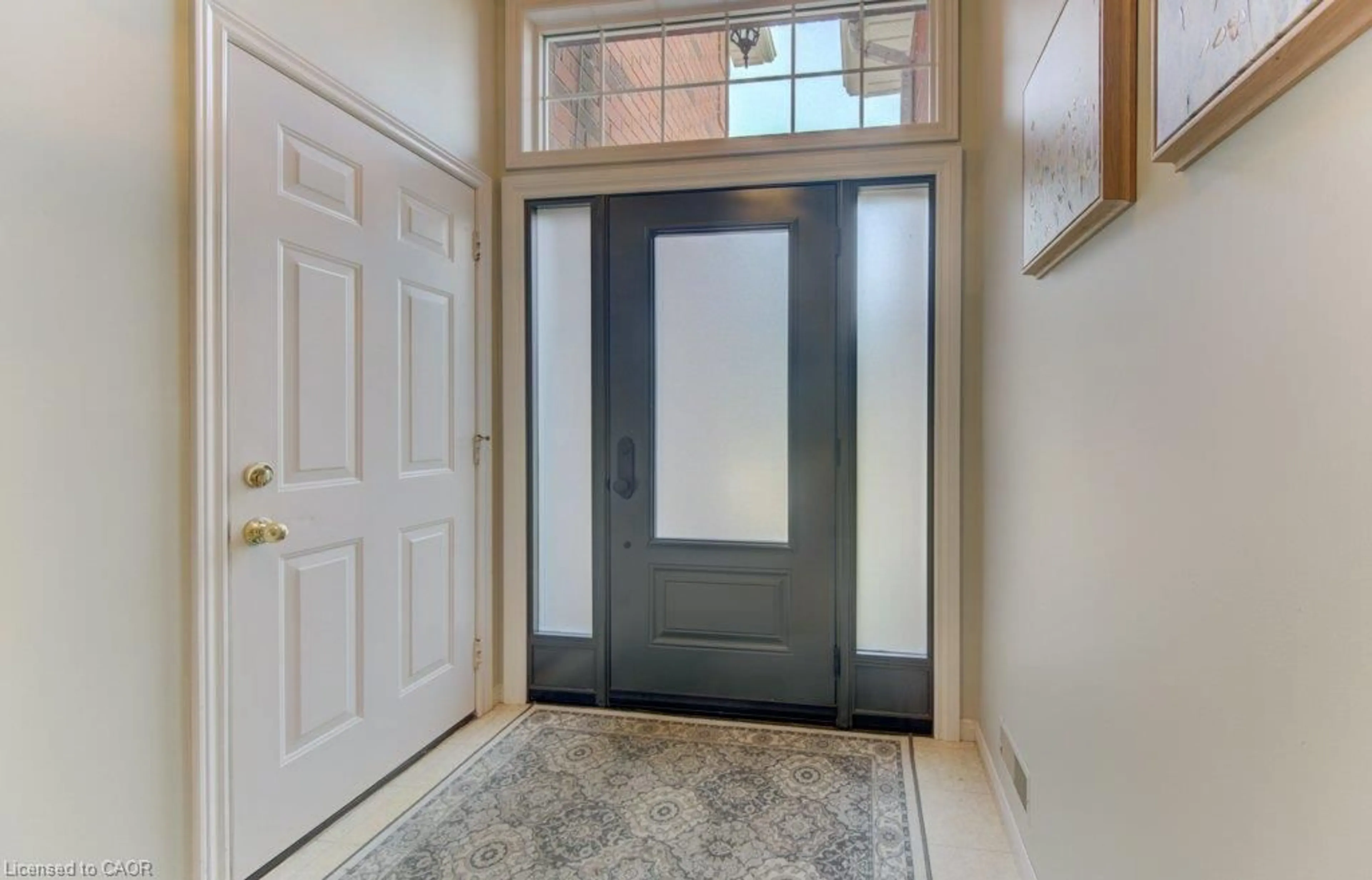 Indoor entryway for 26 Stanmore Ave, Kitchener Ontario N2B 3W2