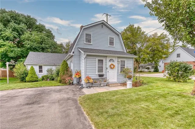 395 Edward Ave, Listowel 5