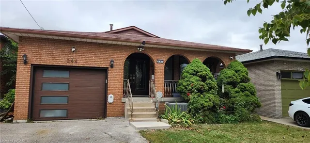244 Guildwood Dr, Hamilton