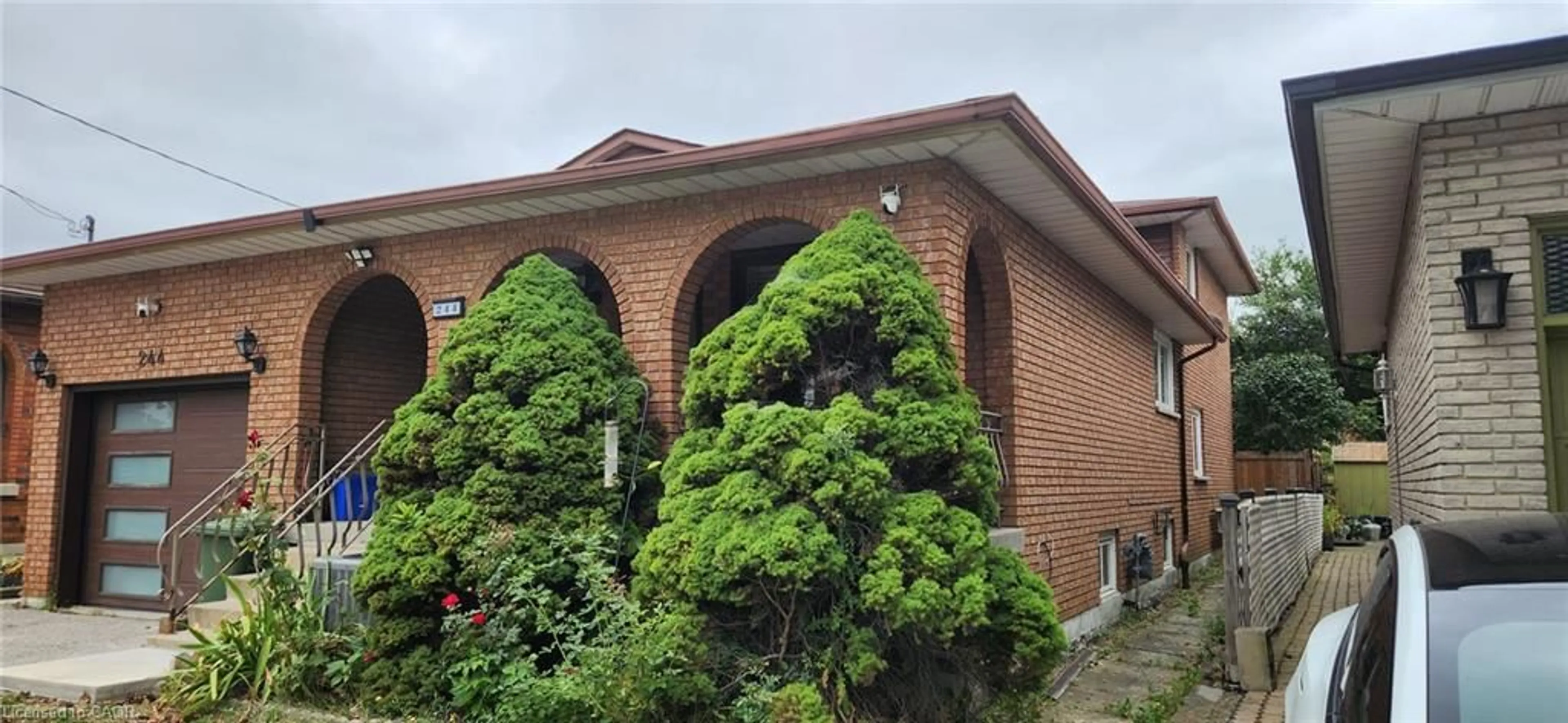 Home with brick exterior material, building for 244 Guildwood Dr, Hamilton Ontario L9C 6W8
