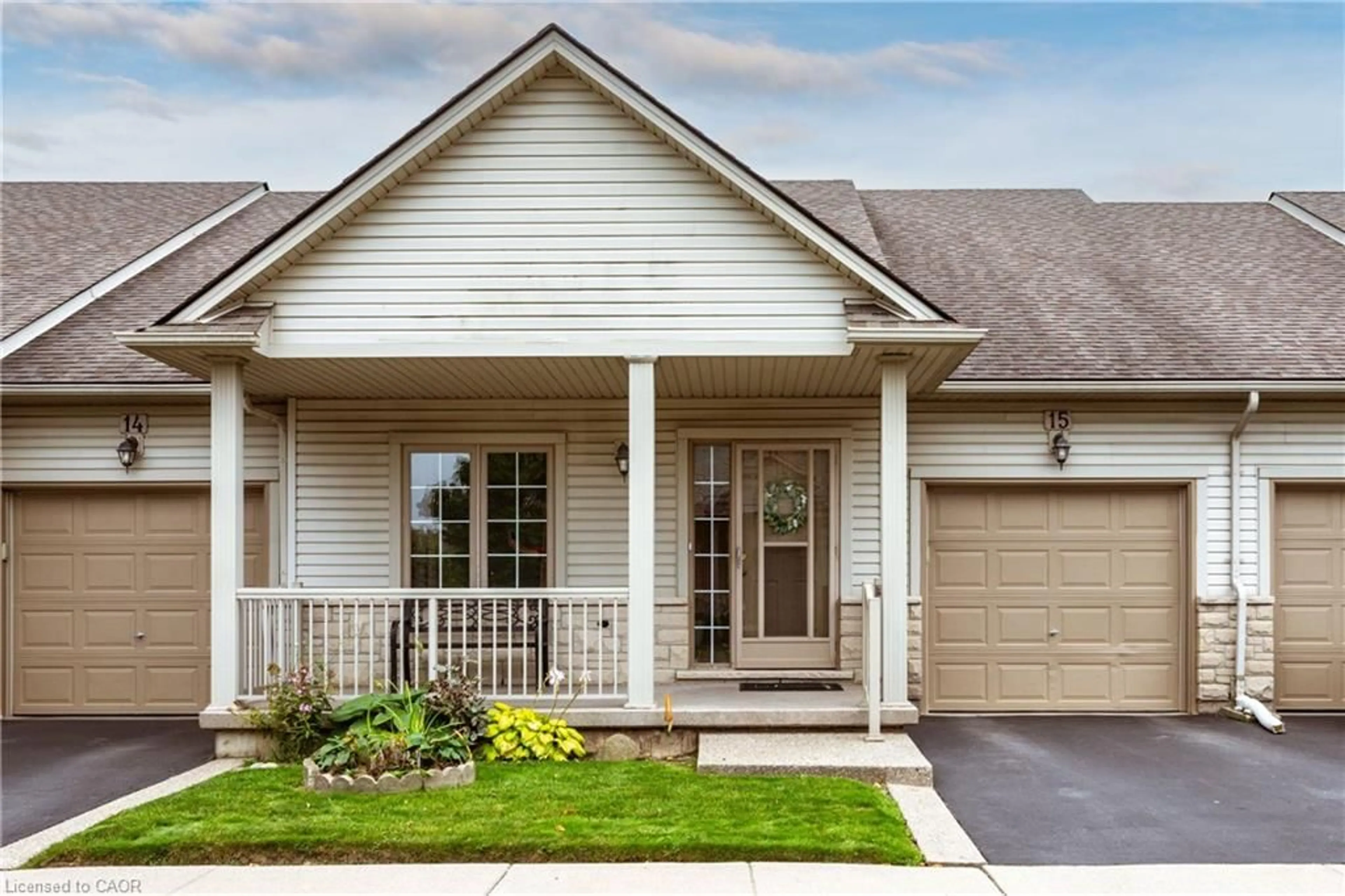Home with vinyl exterior material, street for 130 Southbrook Dr #15, Binbrook Ontario L0R 1C0