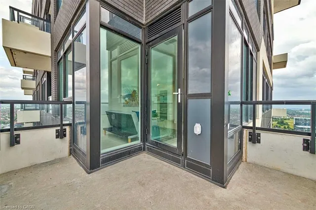 297 Oak Walk Dr #2204, Oakville 4