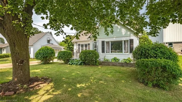 509 Queensway, Simcoe 3