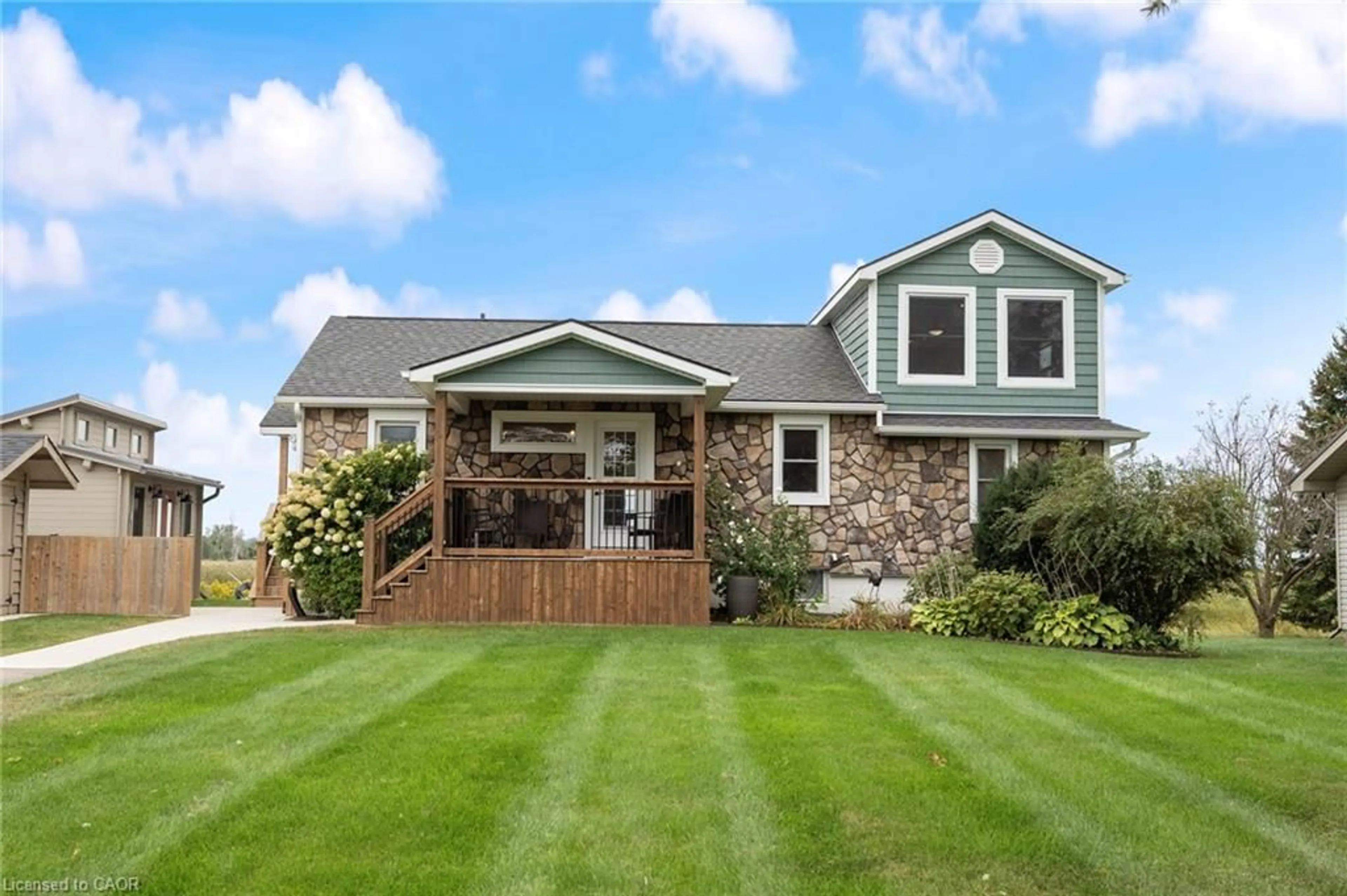 Home with vinyl exterior material, unknown for 88 Old Cut Blvd, Long Point Ontario N0E 1M0