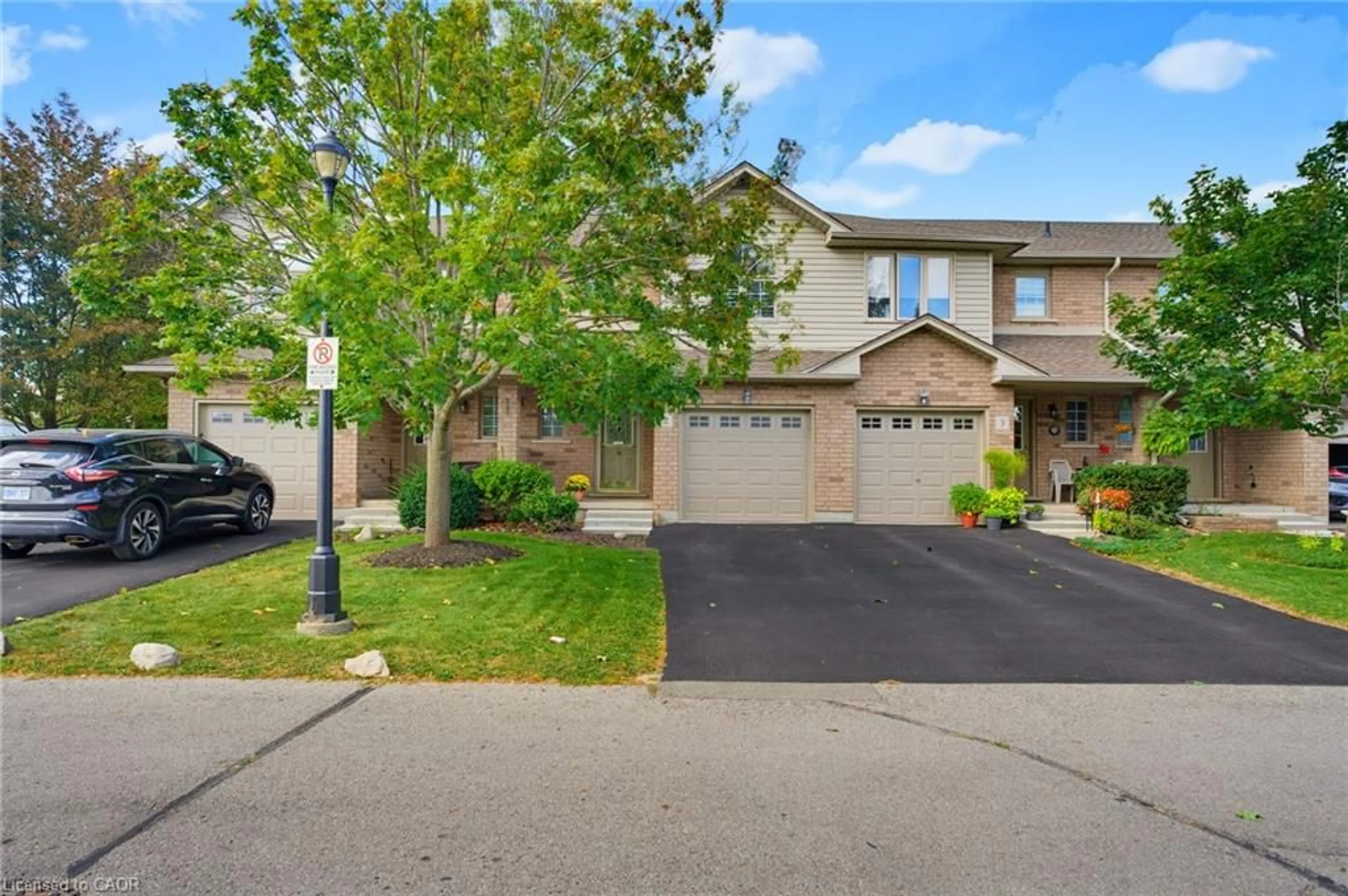 Unknown for 40 Braemar Ave #2, Caledonia Ontario N3W 2N1