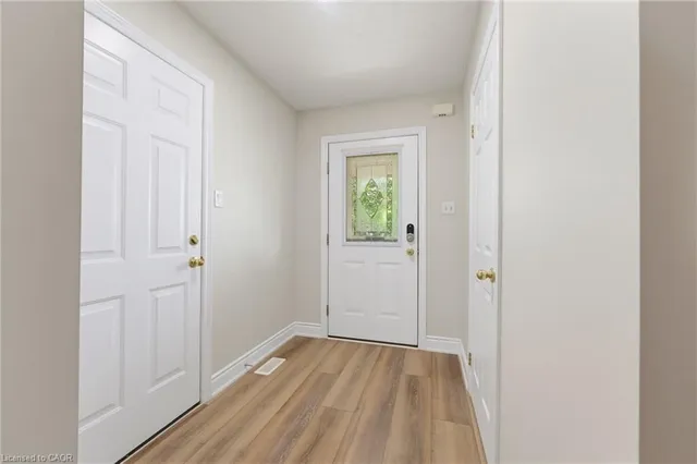 40 Braemar Ave #2, Caledonia 3