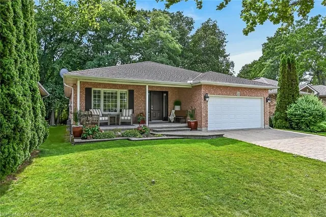 225 Dover Ave, Port Dover 2