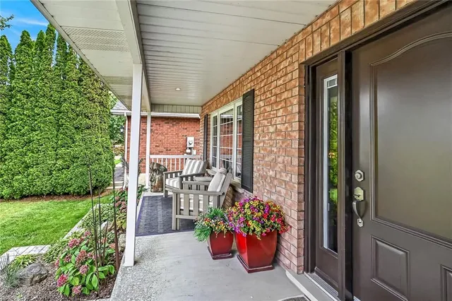 225 Dover Ave, Port Dover 4